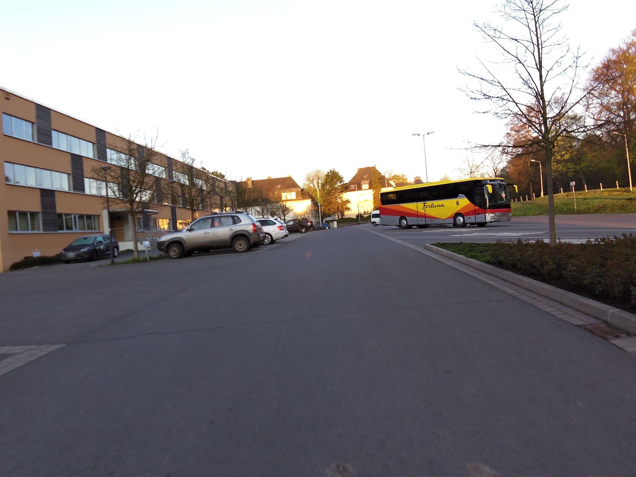 Street view near Übernachtungsplatz Busparkplatz Gotha, Gotha — © zoegglmeyr (CC BY-SA · Mapillary)