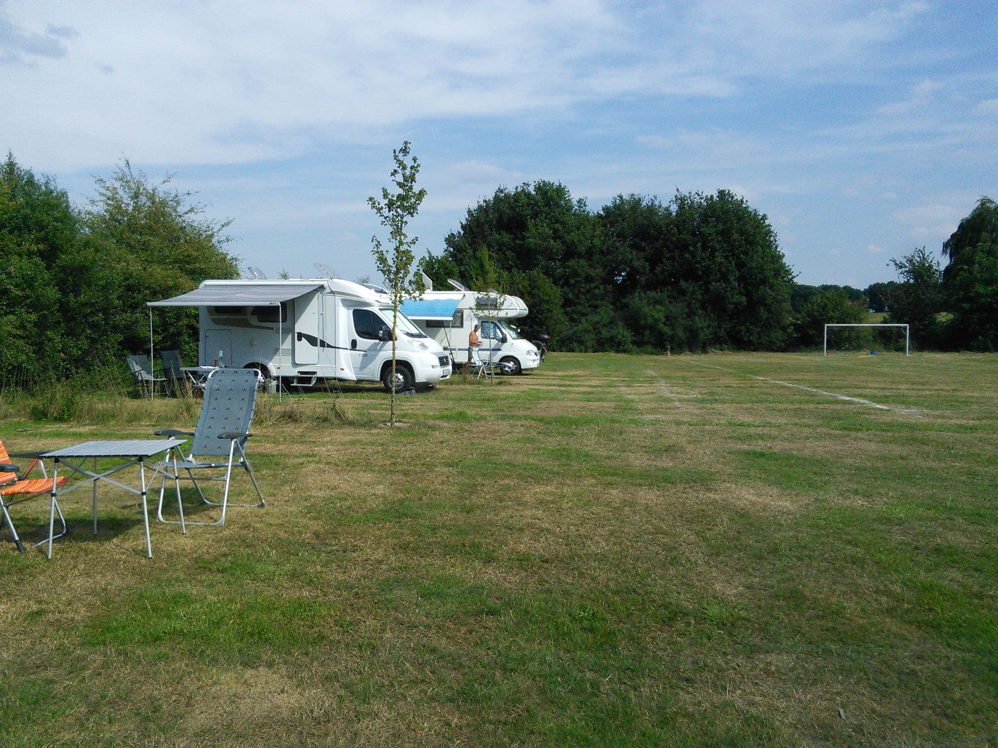 Street view near Camping Graskamp Stellplätze für Wohnmobile, Elmpt — © raymond (CC BY-SA · Mapillary)