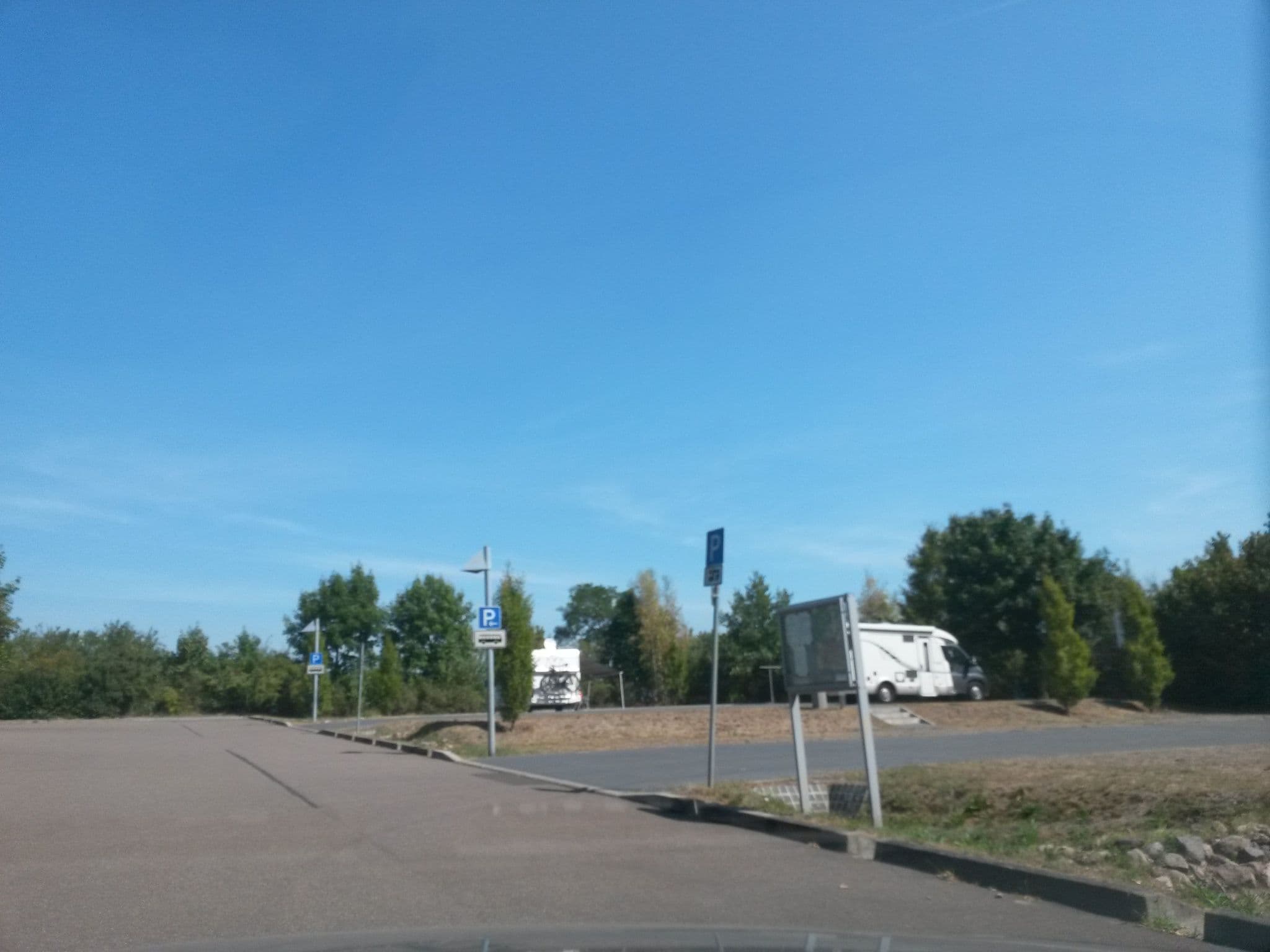 Street view near Reisemobilstellplatz SteinTherme Bad Belzig, Bad Belzig — © rausk (CC BY-SA · Mapillary)
