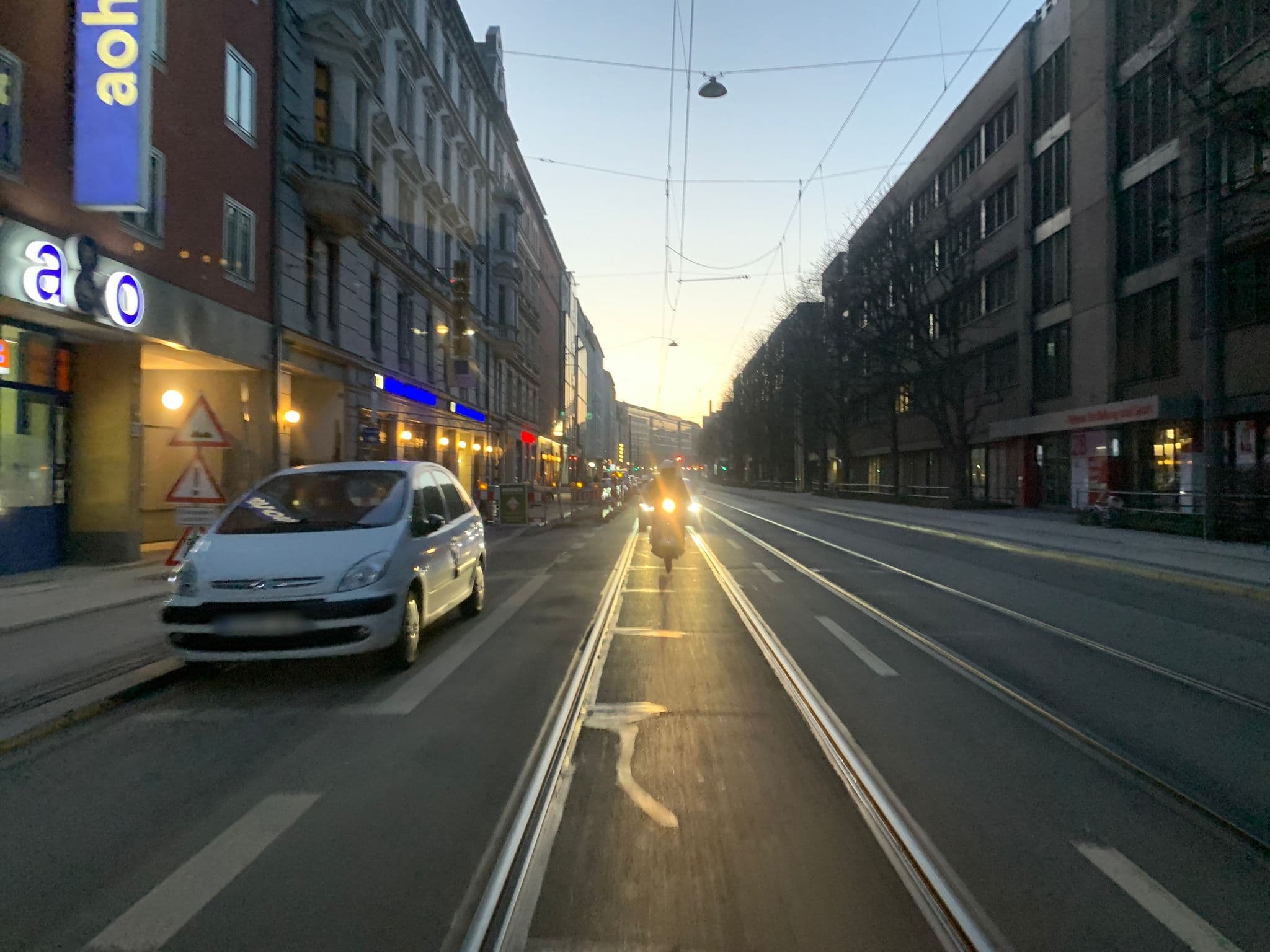 Street view near A&O München Hauptbahnhof, Munich — © robot8a (CC BY-SA · Mapillary)