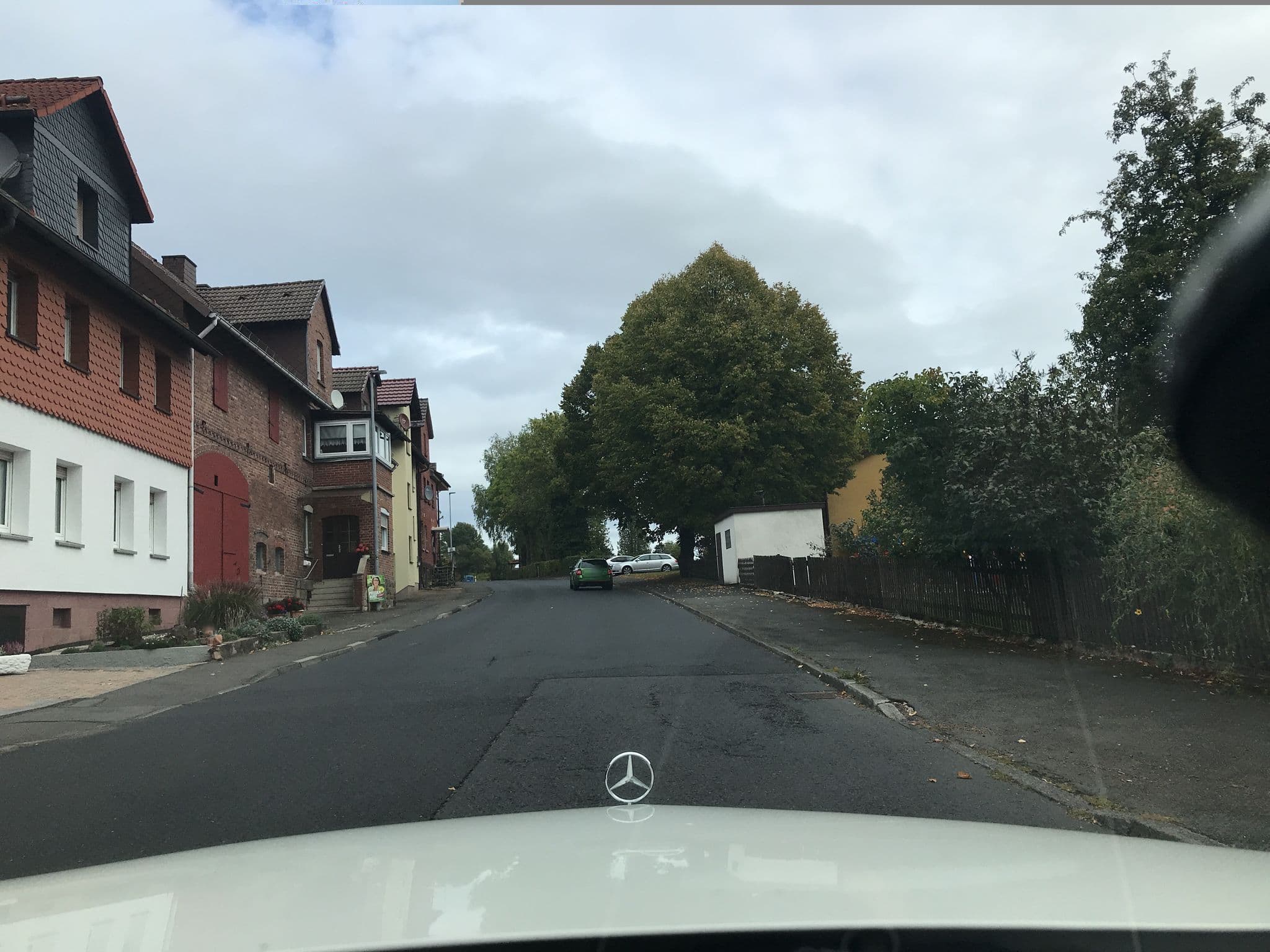Street view near Zur Friedrichsbrücker Höhe, Hessisch Lichtenau — © saschahaberkorn (CC BY-SA · Mapillary)