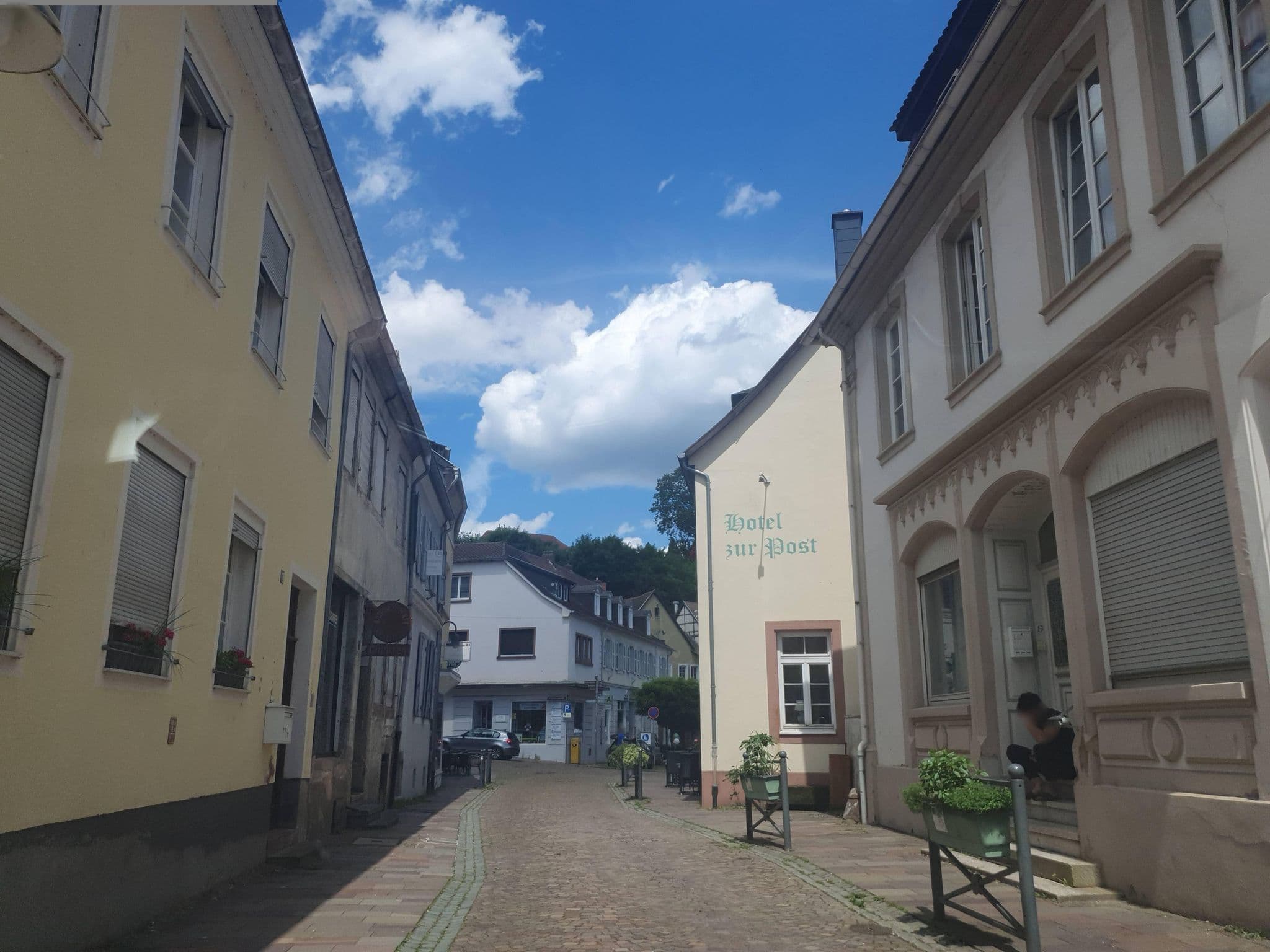 Street view near Hotel Zur Post, Blieskastel — © teddy73 (CC BY-SA · Mapillary)