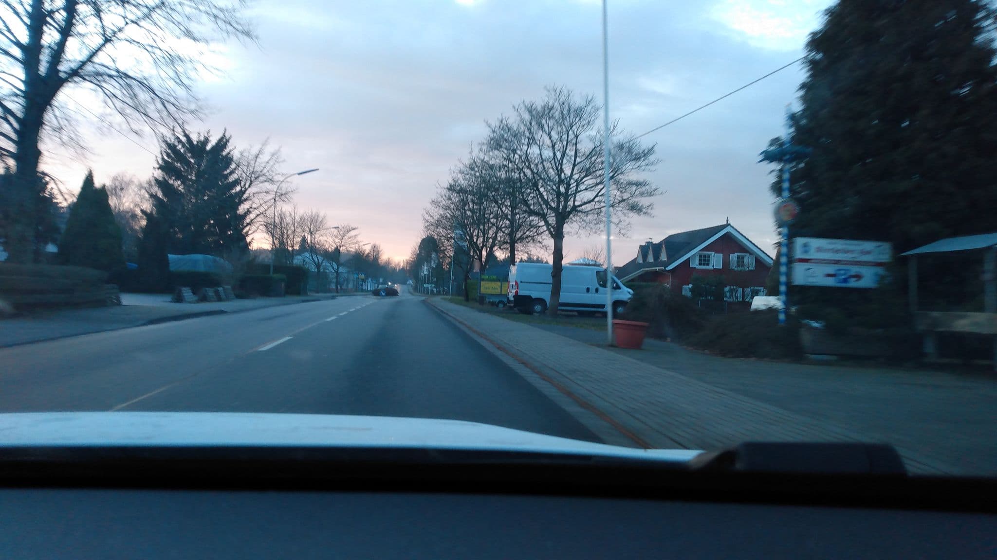Street view near Kircheiber Hof, Asbach — © tobi23 (CC BY-SA · Mapillary)