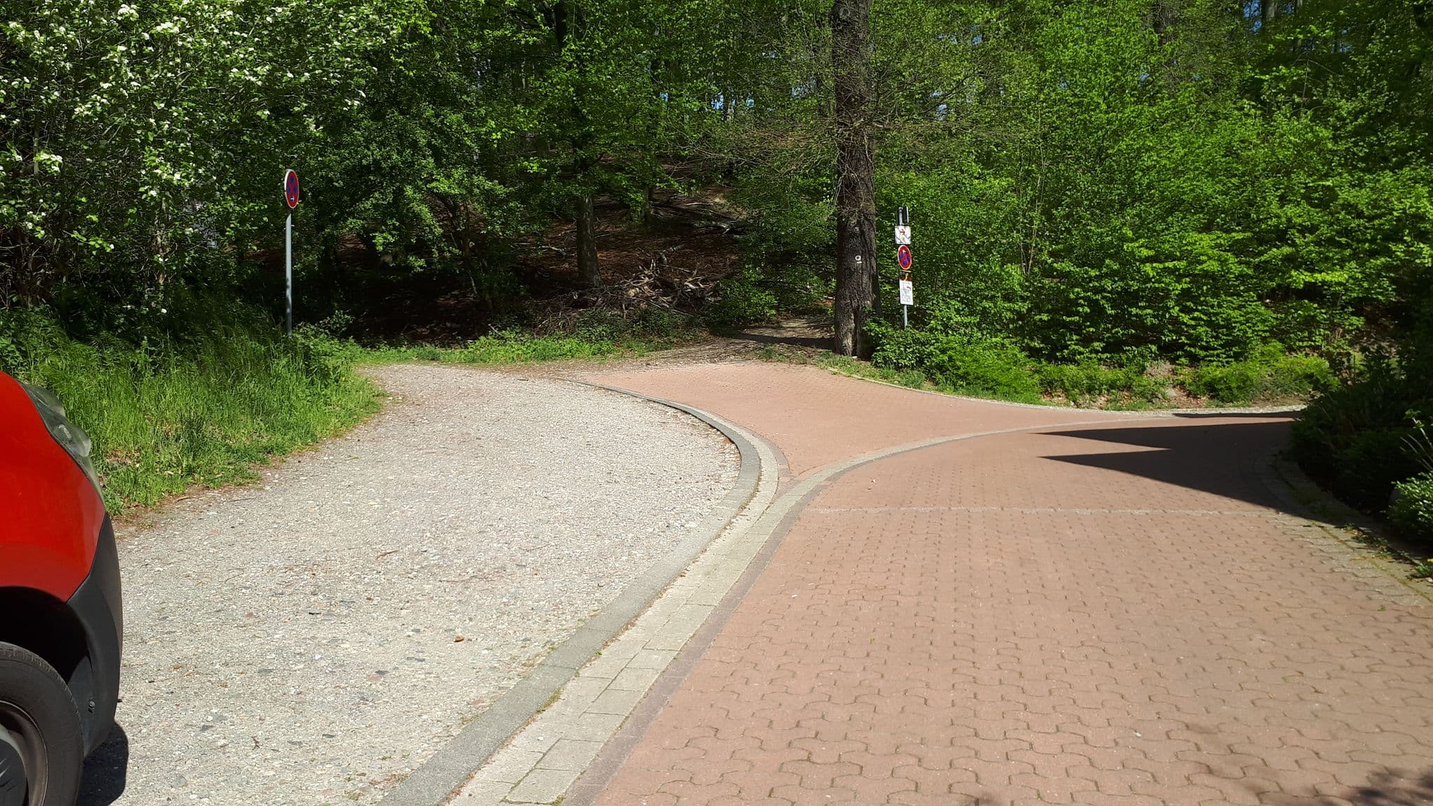 Street view near Hotel Selle, Castrop-Rauxel — © luziferius (CC BY-SA · Mapillary)