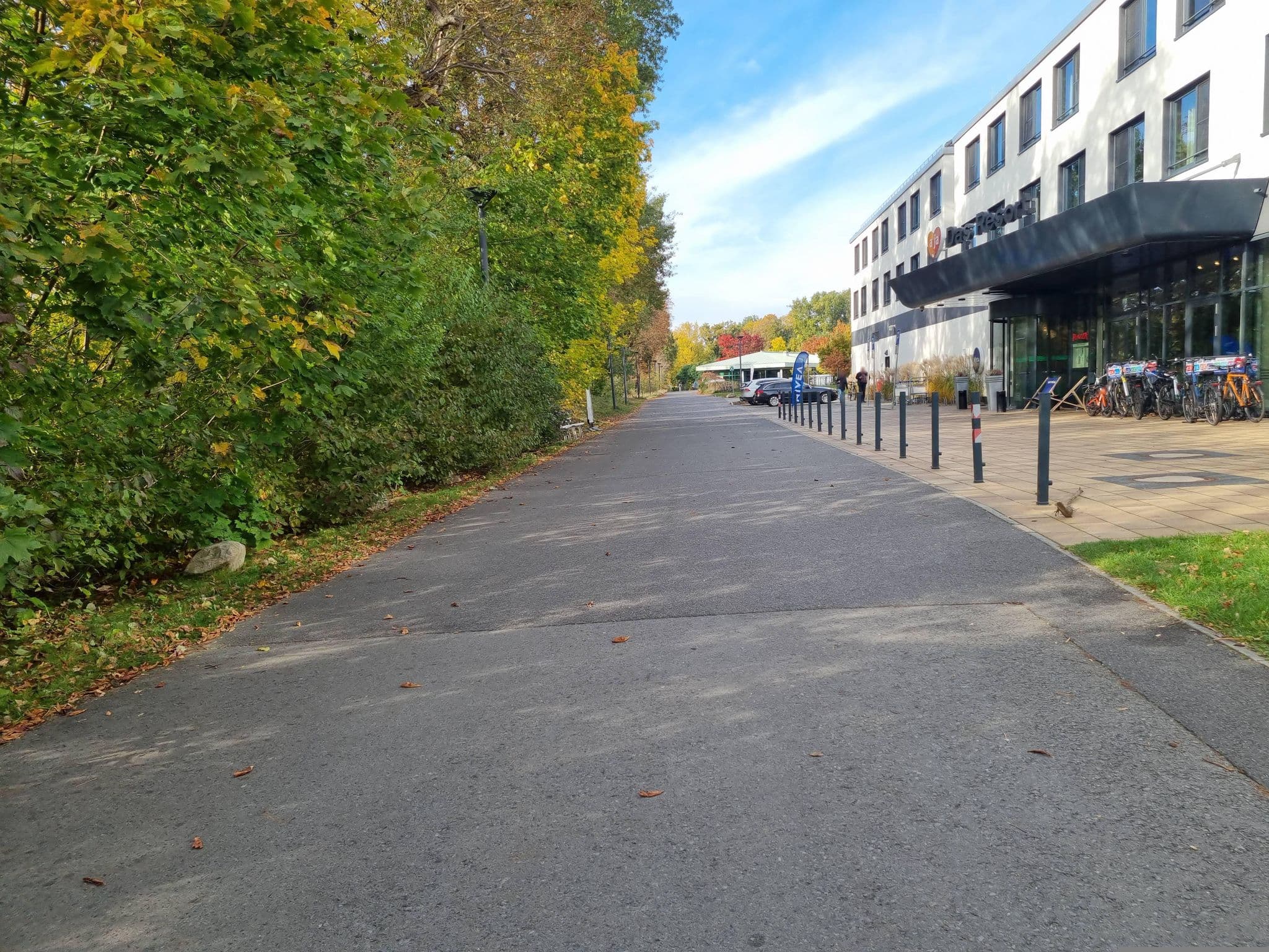 Street view near a-ja Resort Bad Saarow, Reichenwalde — © dsmm (CC BY-SA · Mapillary)