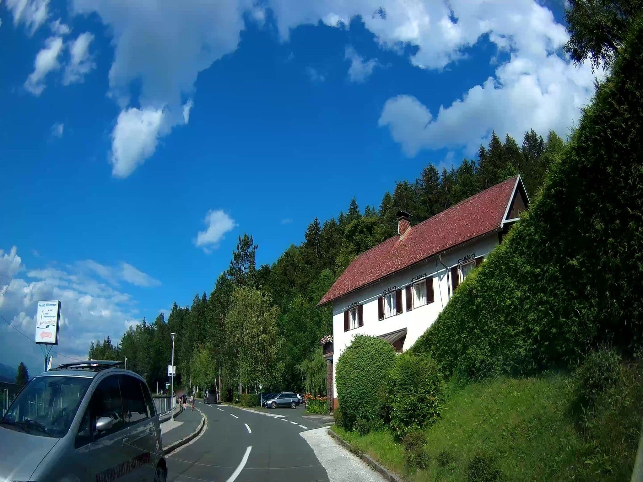 Street view near Sonnenblick, Eberndorf — © fuchserl (CC BY-SA · Mapillary)
