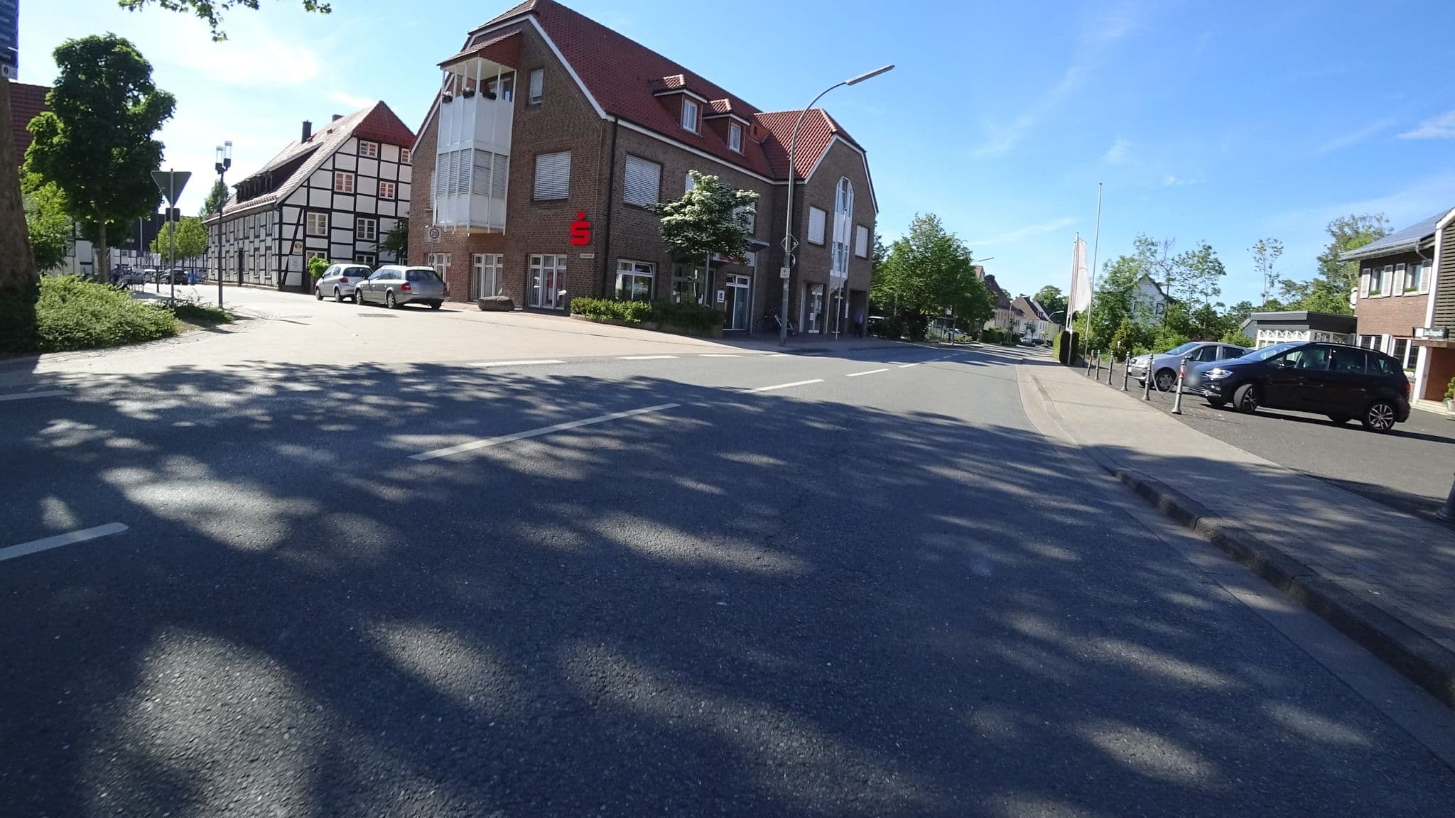 Street view near Zm Burggrafen, Oelde — © flohoff (CC BY-SA · Mapillary)