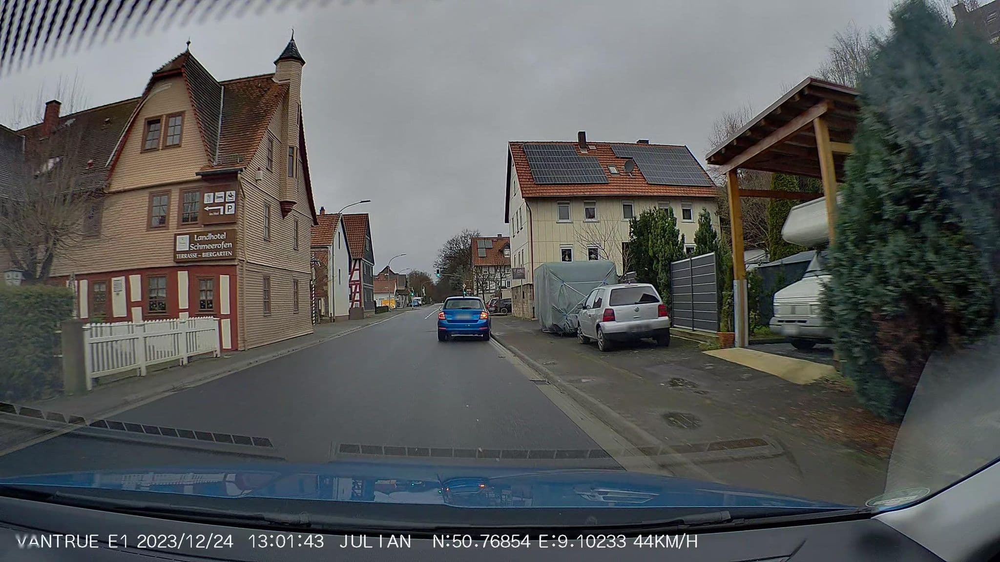Street view near Landhotel Schmeerofen, Kirtorf — © nrailuj (CC BY-SA · Mapillary)