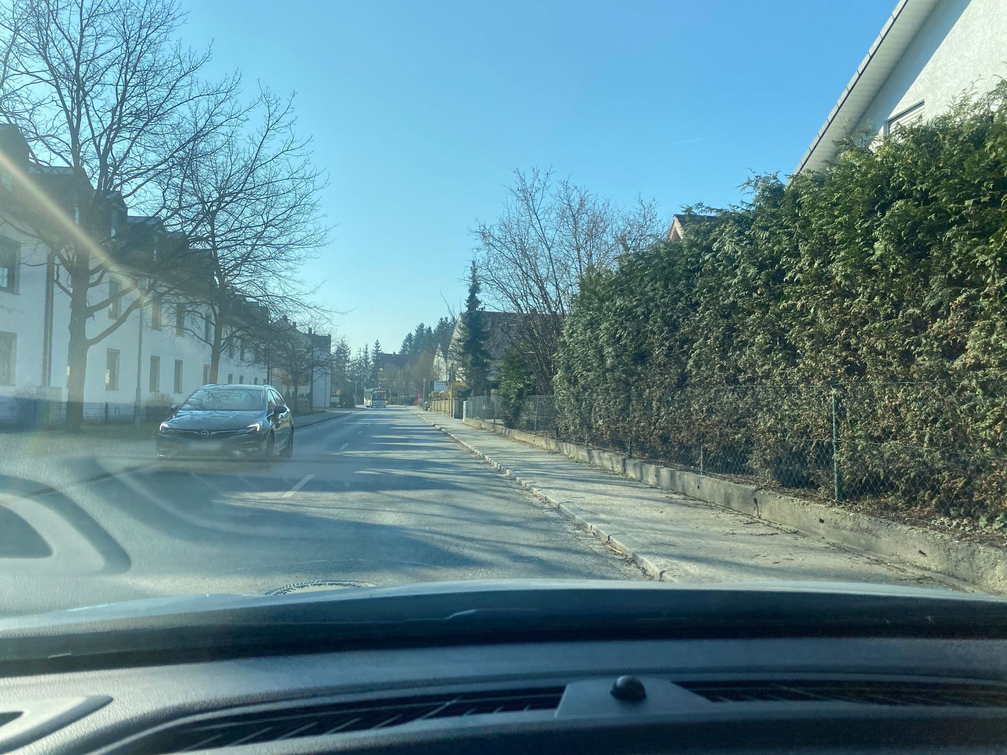 Street view near Grand Excelsior Hotel München Airport, Oberding — © vorwaertsimmer (CC BY-SA · Mapillary)
