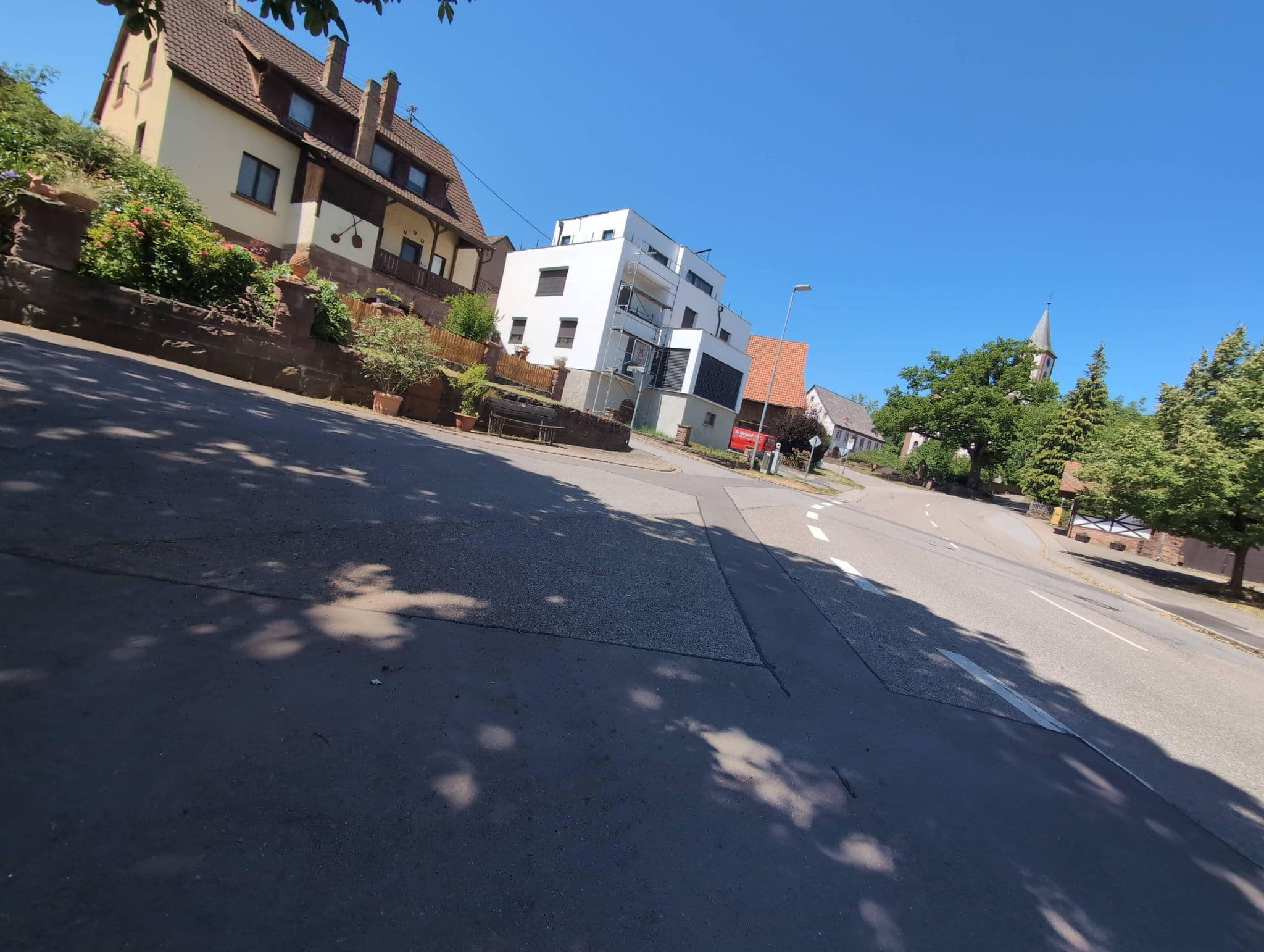 Street view near Ferienbauernhof Göhrig, Hirschhorn — © PixelusPro8 (CC BY-SA · Mapillary)
