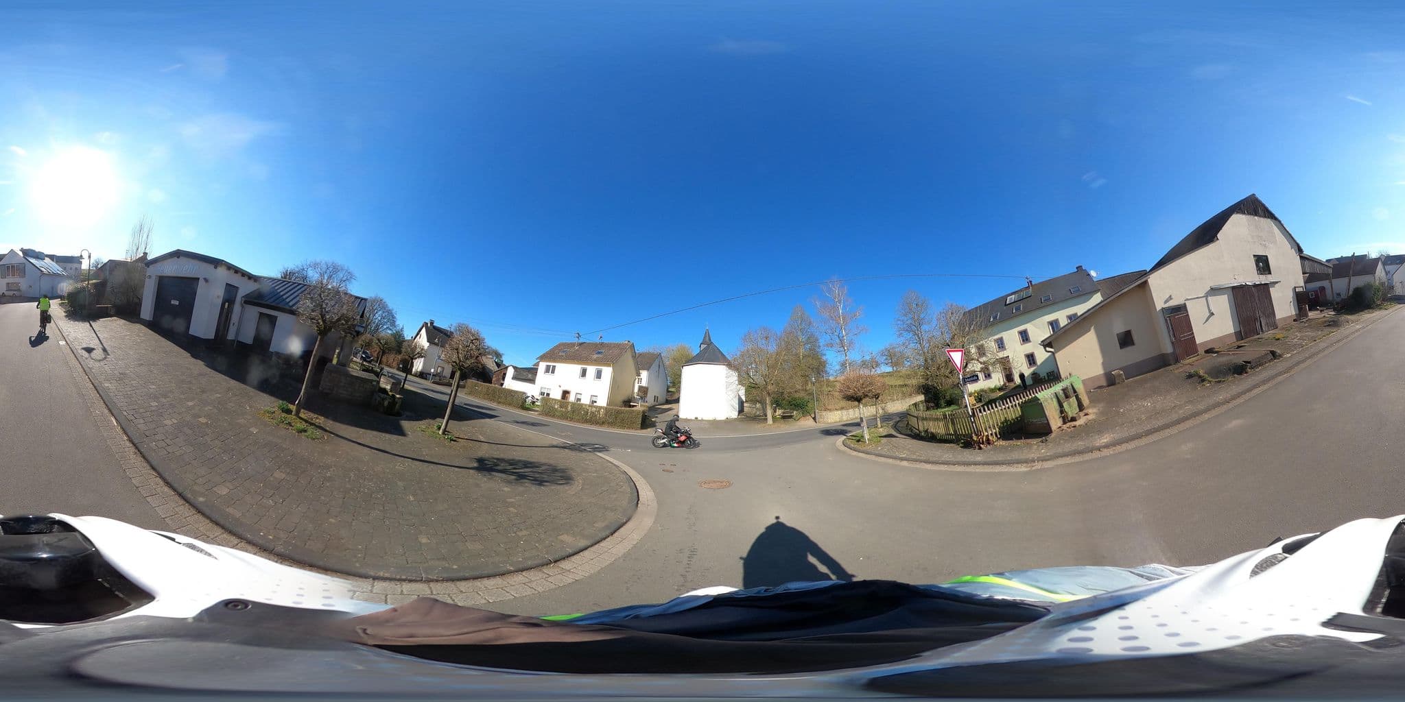 Street view near Ferienbauernhof Heck, Bettingen — © Mobilitaetswerk (CC BY-SA · Mapillary)