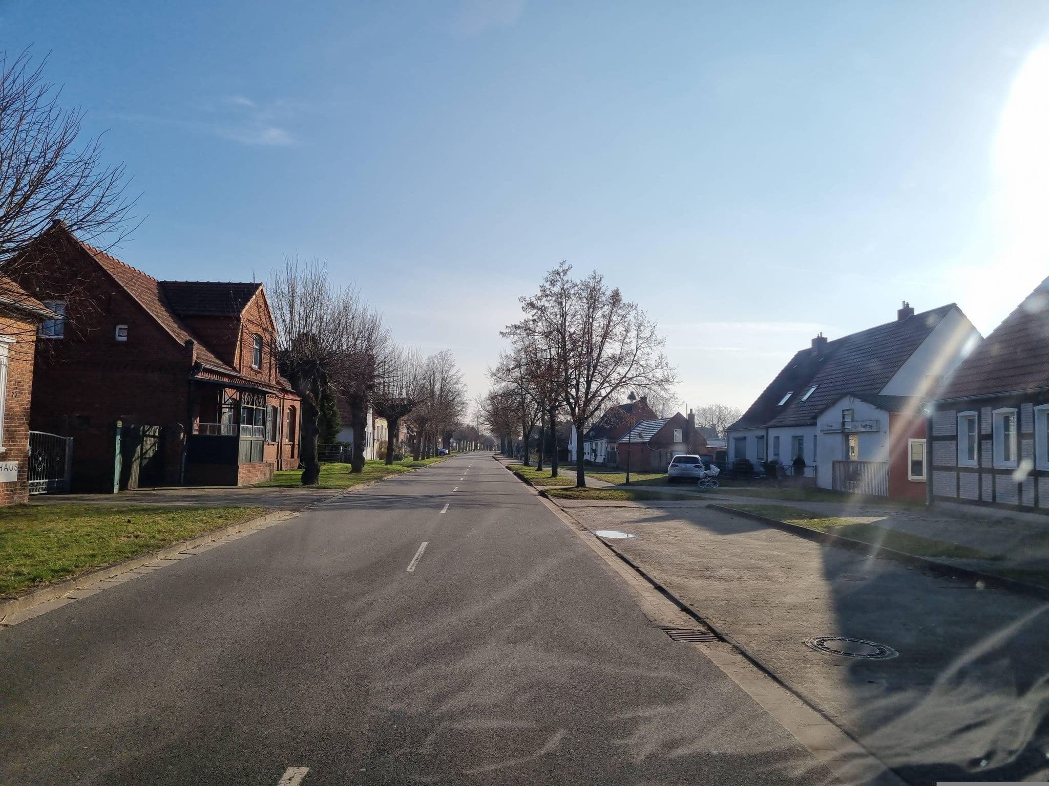 Street view near Zum Dorfkrug, Havelberg — © dsmm (CC BY-SA · Mapillary)