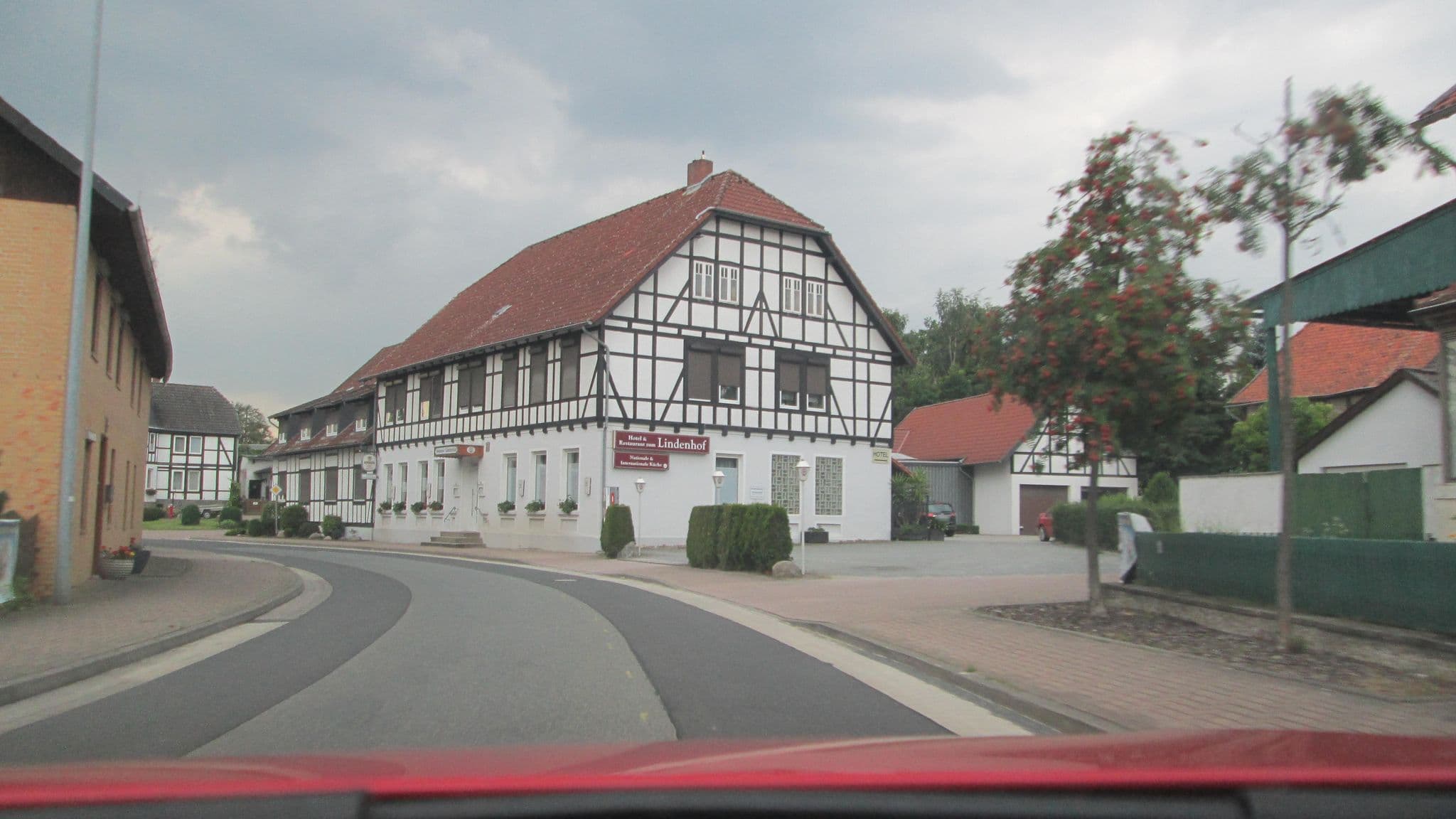 Street view near Lindenhof, Lehre — © tian (CC BY-SA · Mapillary)