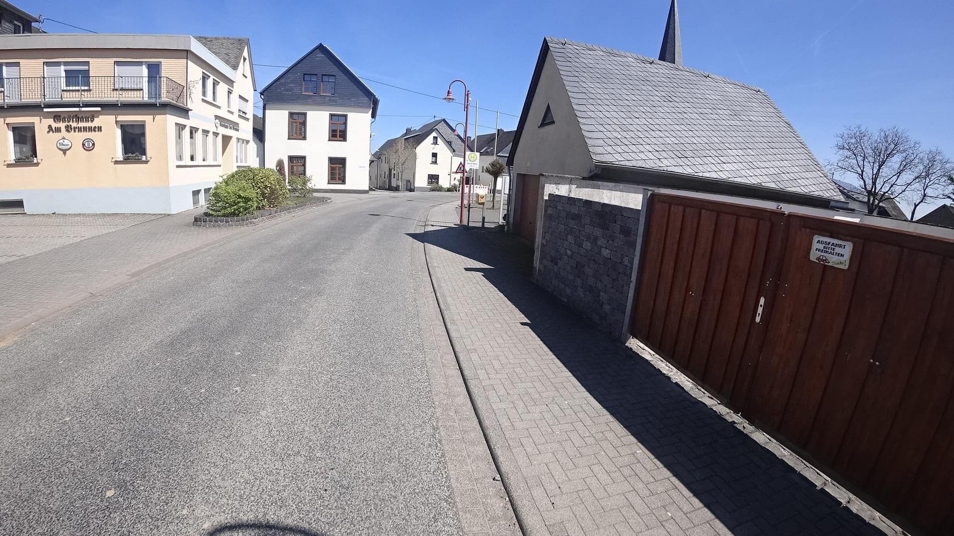 Street view near Gasthaus am Dorfbrunnen, Klotten — © Vosgivince (CC BY-SA · Mapillary)