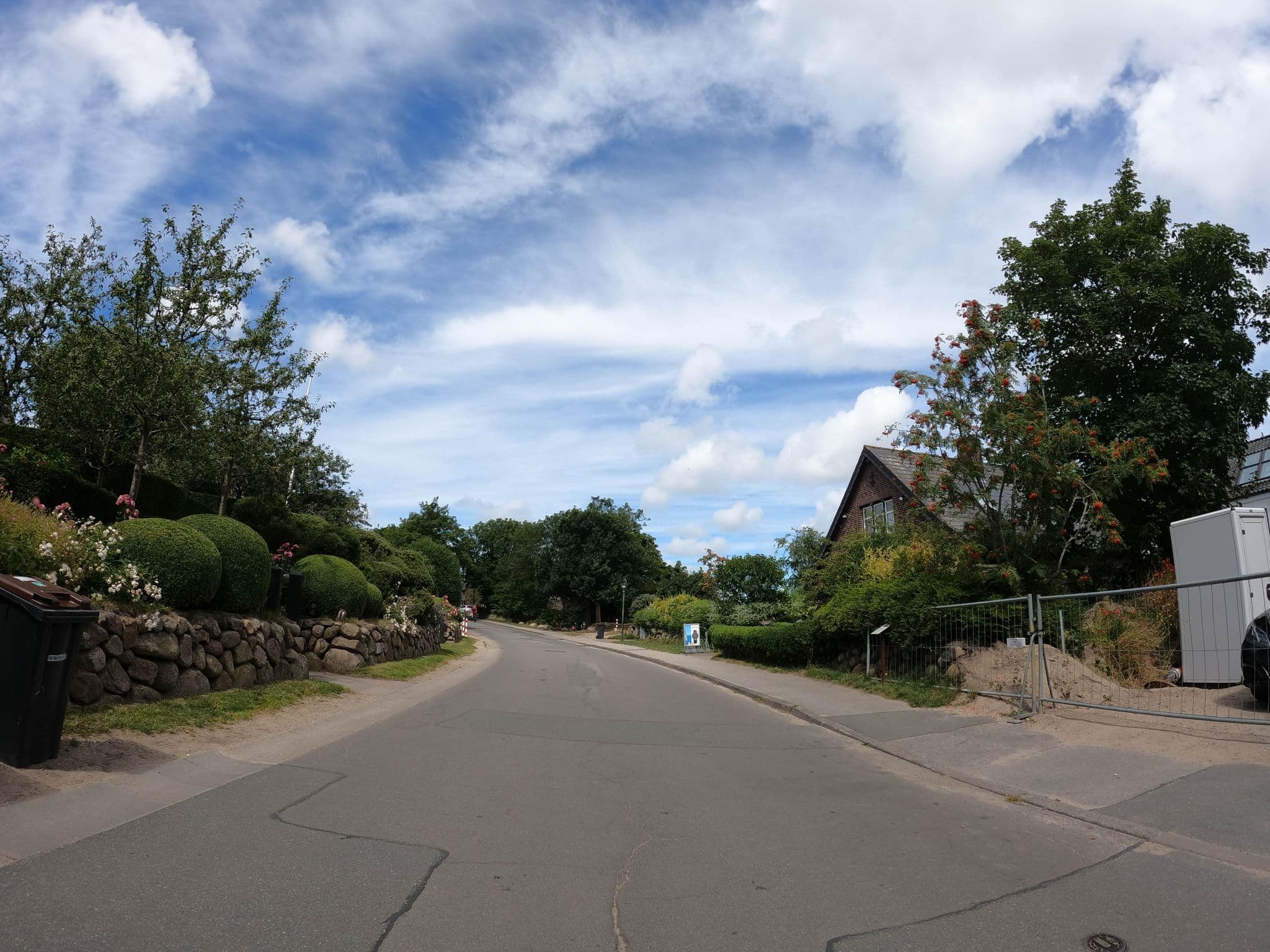 Street view near Ferienwohnung Guttschuß, Keitum — © strubbl (CC BY-SA · Mapillary)