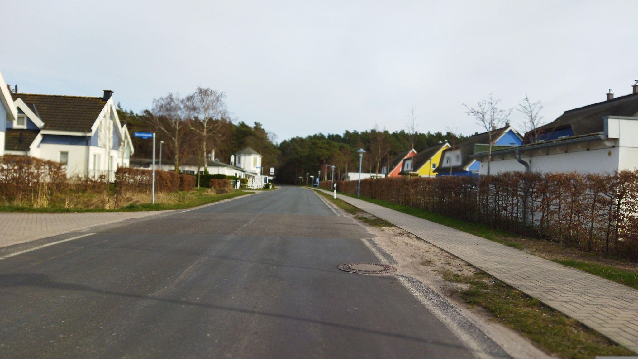 Street view near Haus Strandläufer, Wiek — © changchun1 (CC BY-SA · Mapillary)