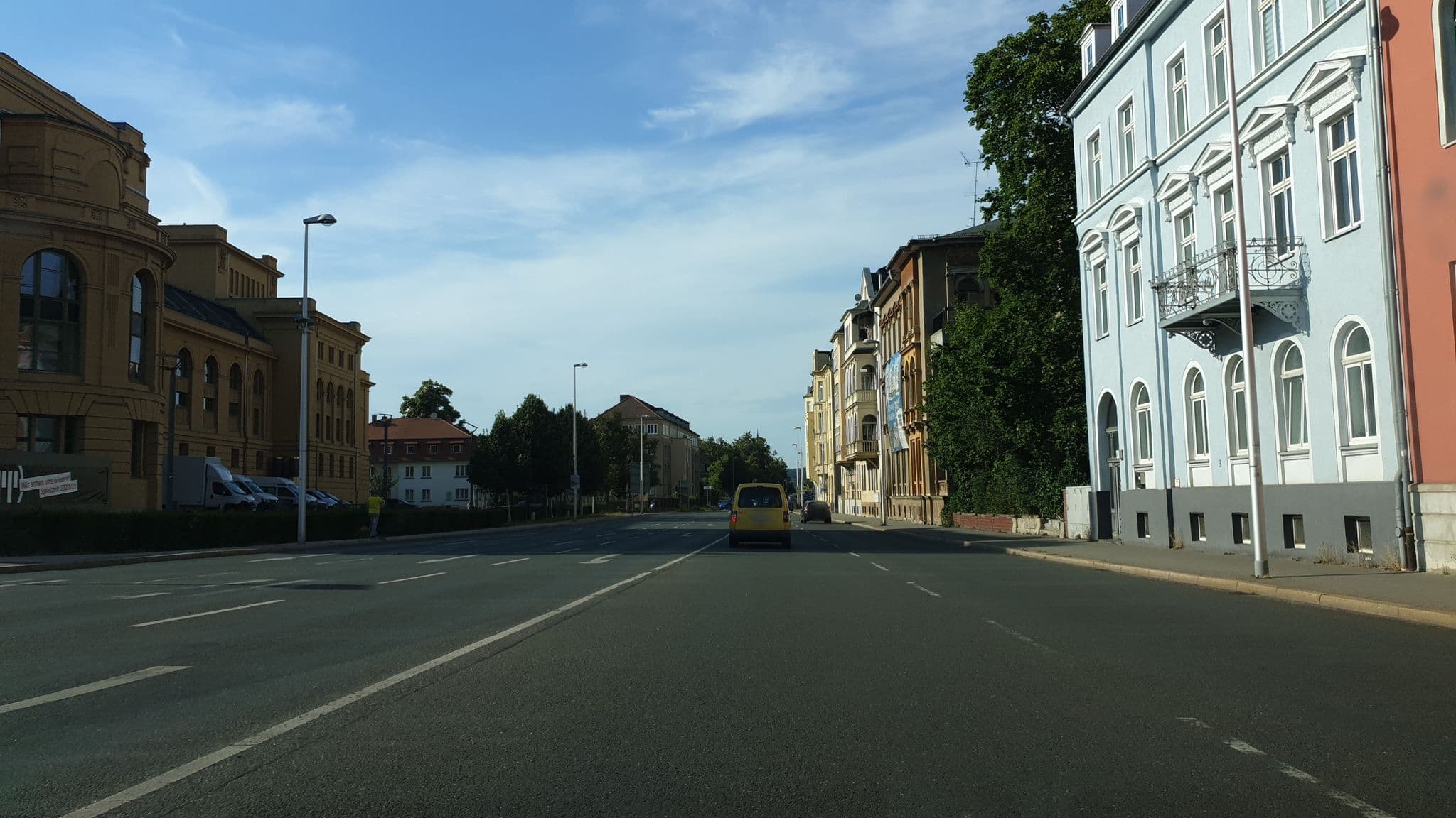 Street view near Promenaden Hotel, Gera — © canislupus (CC BY-SA · Mapillary)