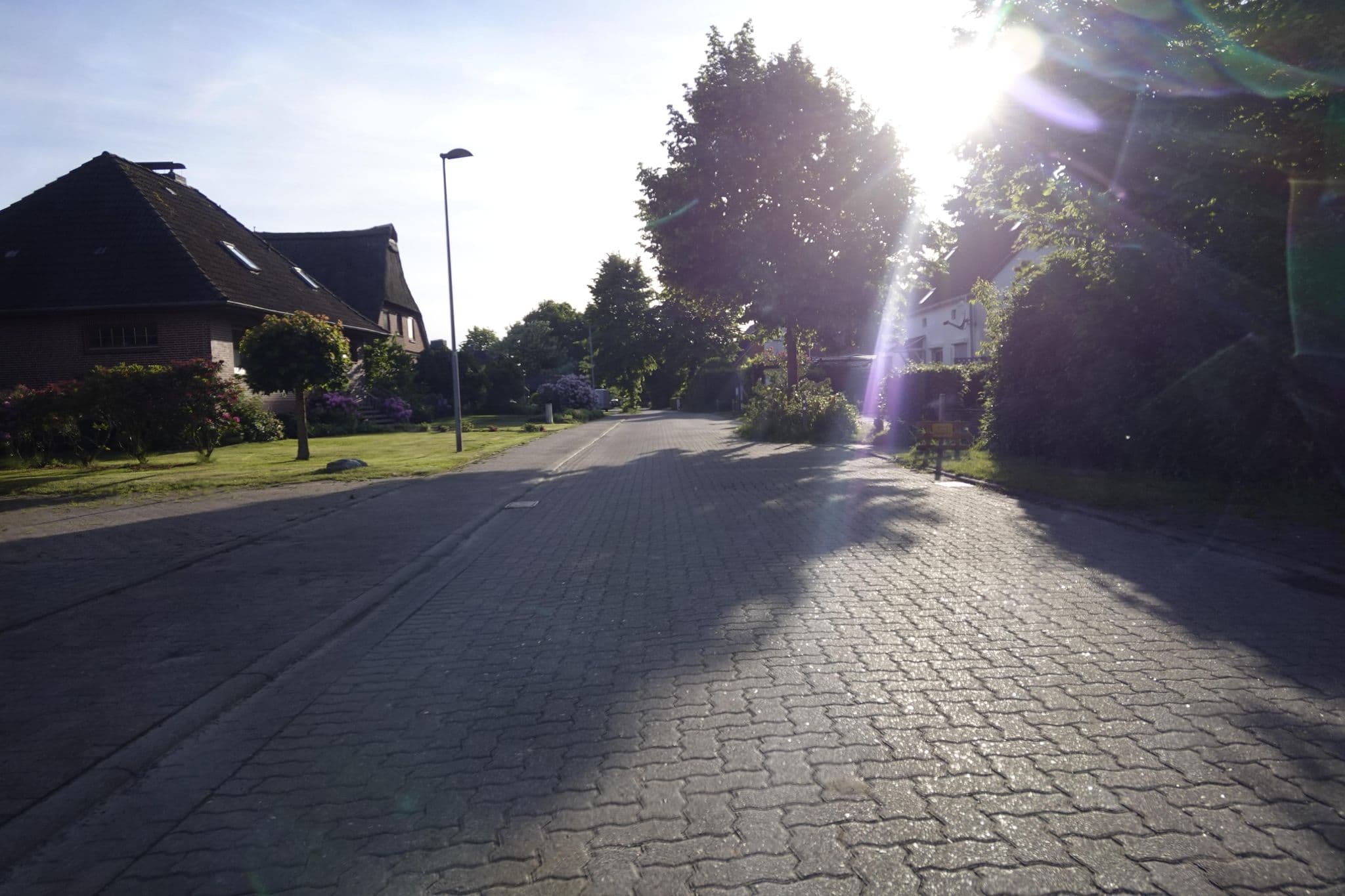 Street view near Haus Bassenfleth, Hansestadt Stade — © skaycle (CC BY-SA · Mapillary)