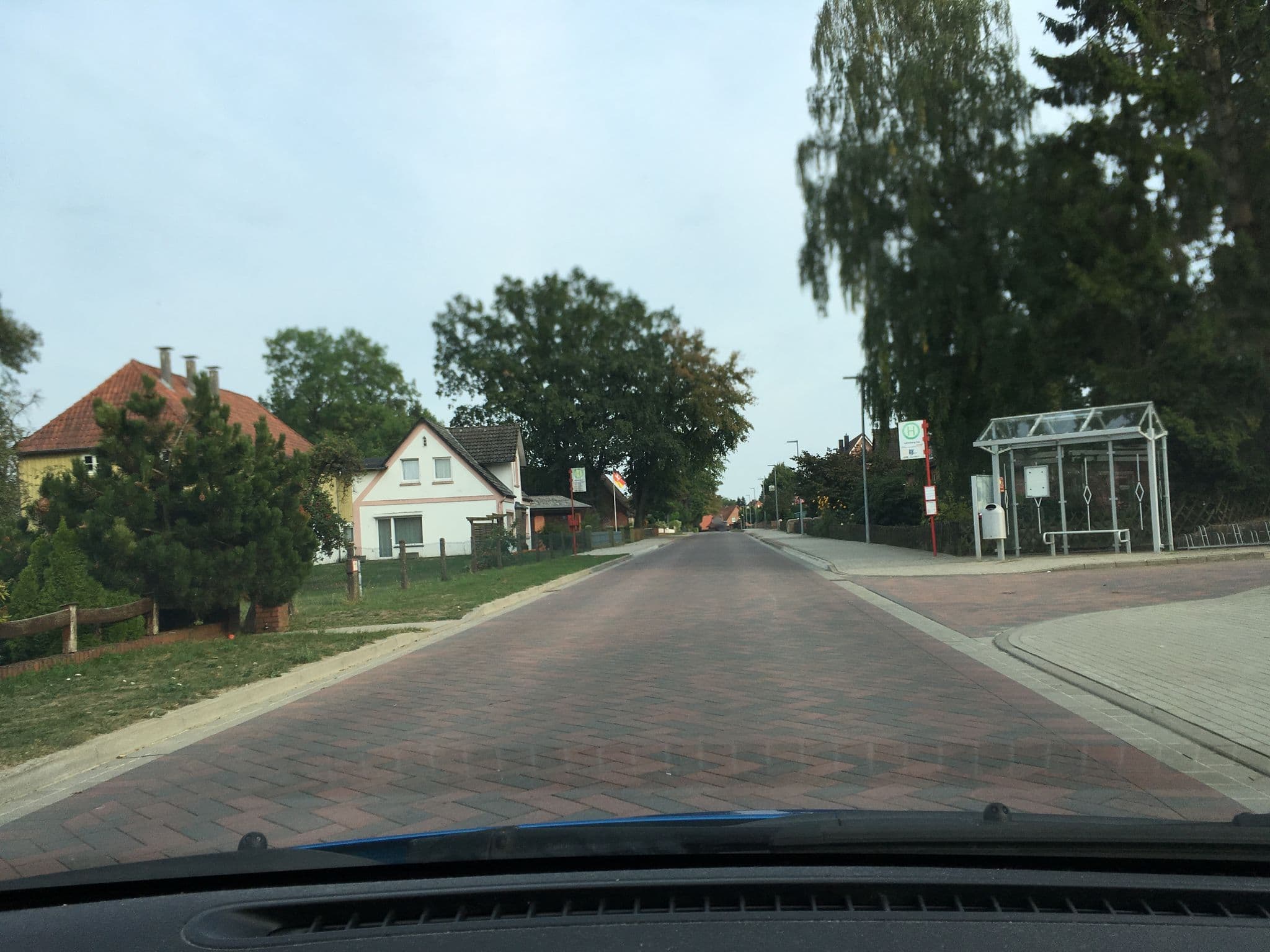 Street view near Pension Lohmann, Garstedt — © hotteliene (CC BY-SA · Mapillary)
