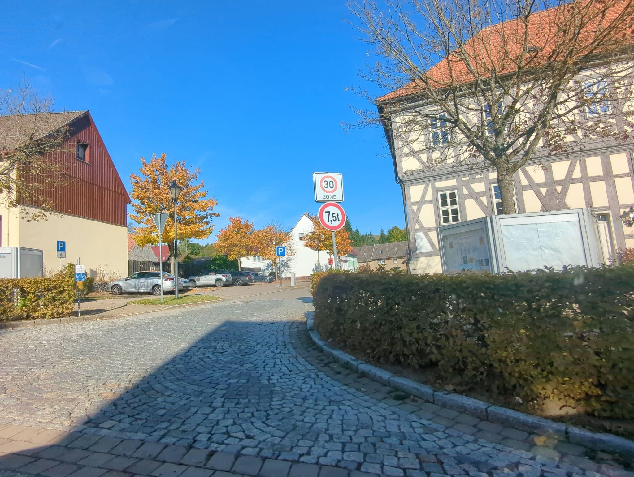 Street view near Harzhotel Güntersberge, Friedrichsbrunn — © AR88 (CC BY-SA · Mapillary)