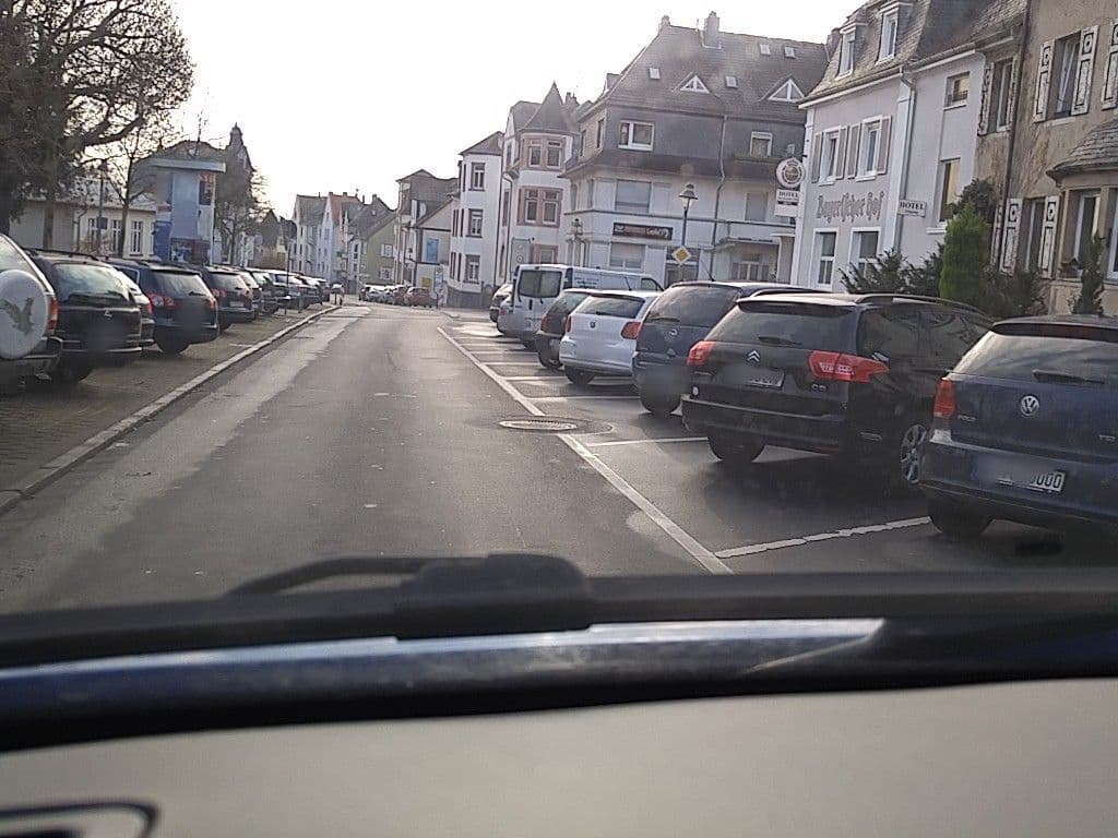Street view near Bayerischer Hof, Bad Nauheim — © scg1176 (CC BY-SA · Mapillary)