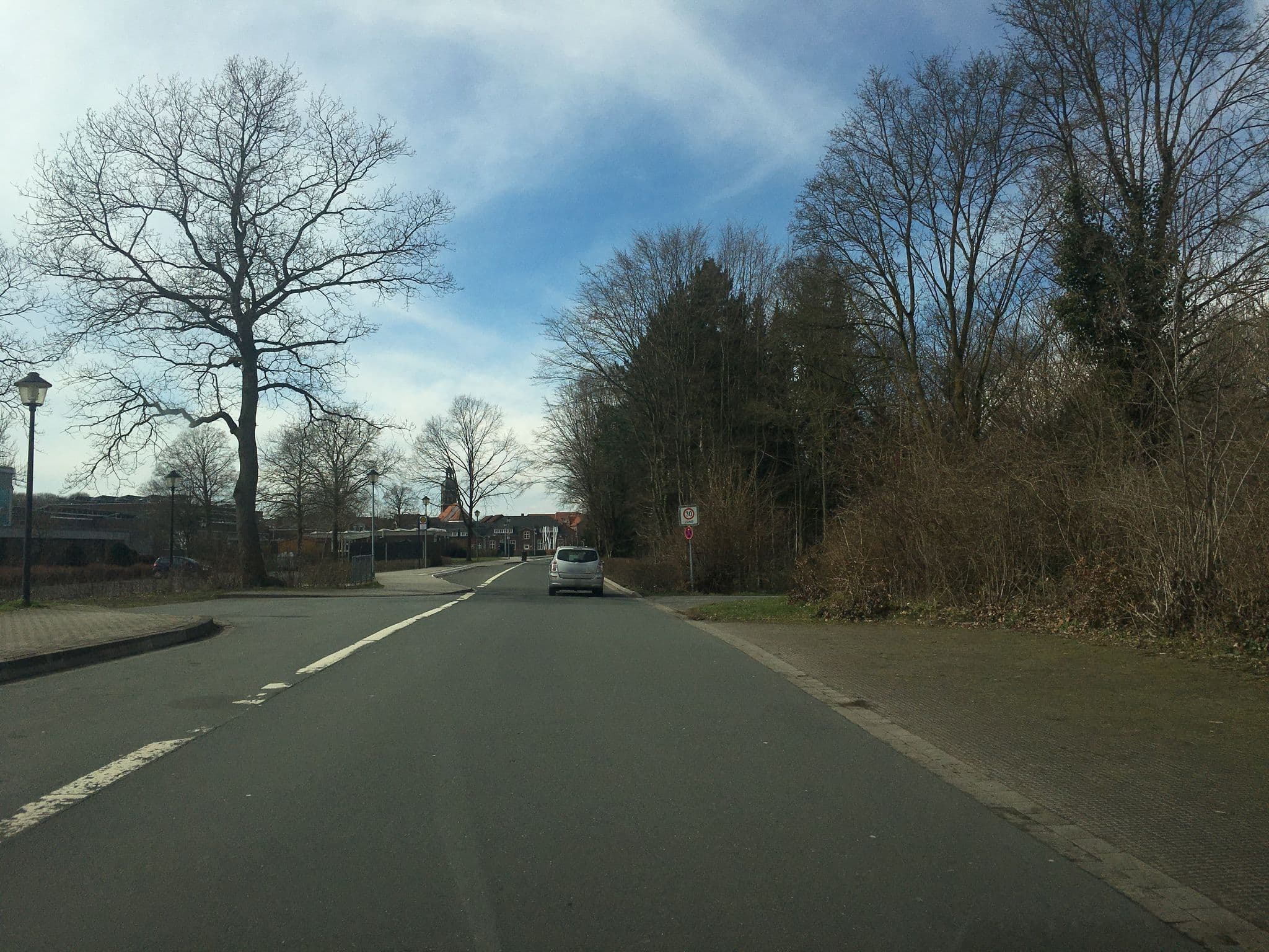 Street view near Wohnmobilstellplatz Nordkirchen, Nordkirchen — © descilla (CC BY-SA · Mapillary)