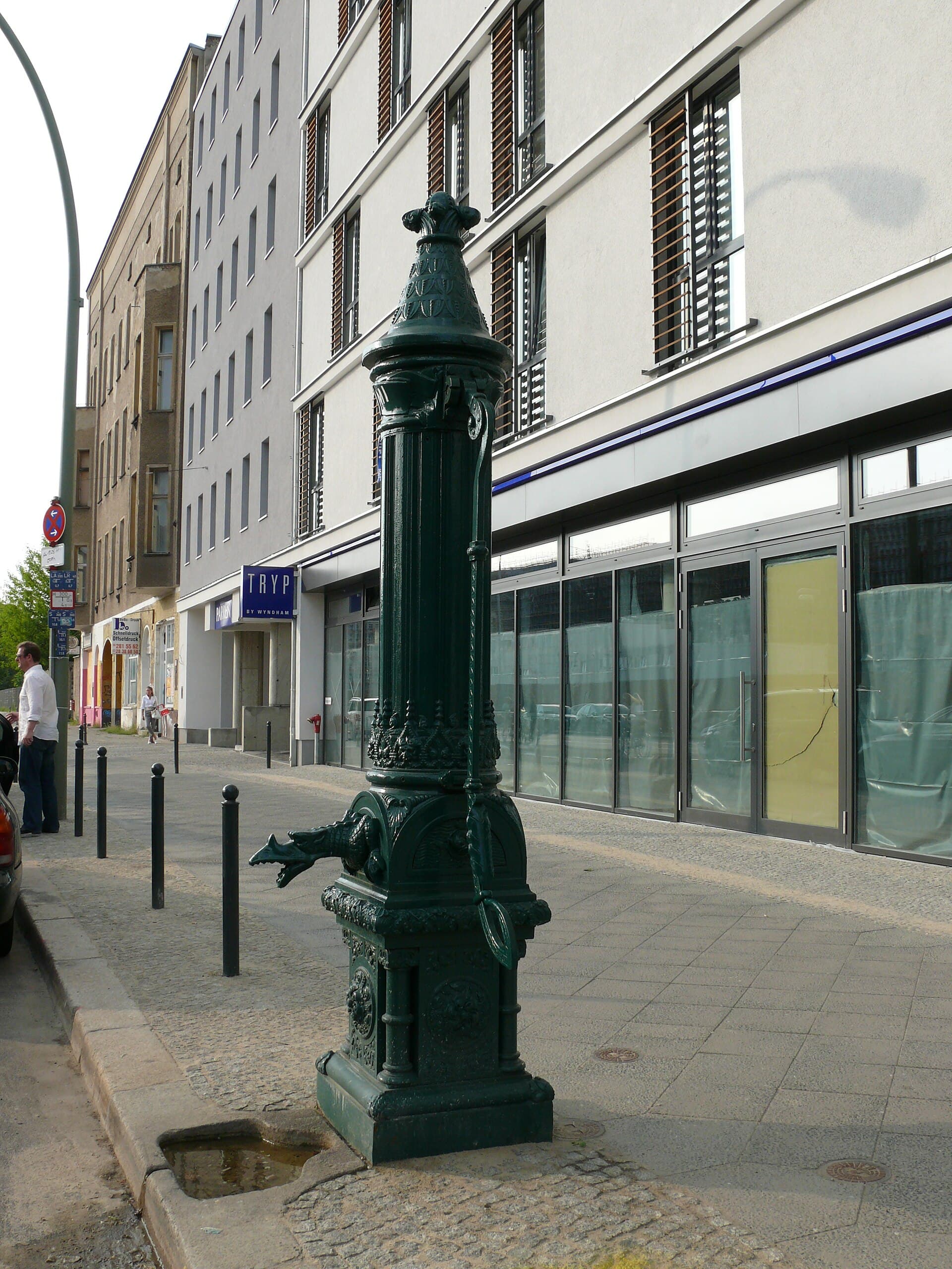 INNSiDE Berlin Mitte (via Wikimedia Commons, CC BY-SA 3.0)