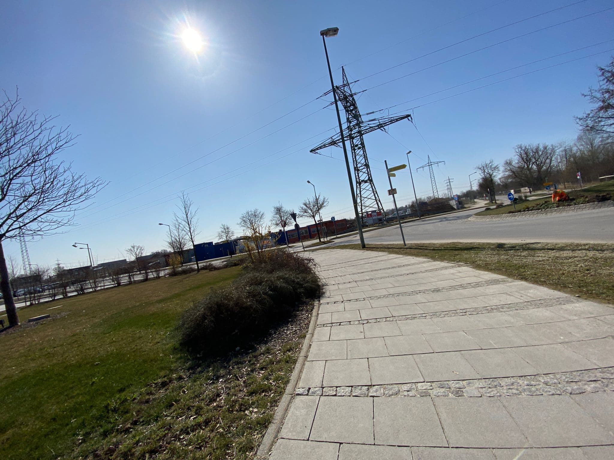 Street view near The K, Unterföhring — © piaitsch (CC BY-SA · Mapillary)