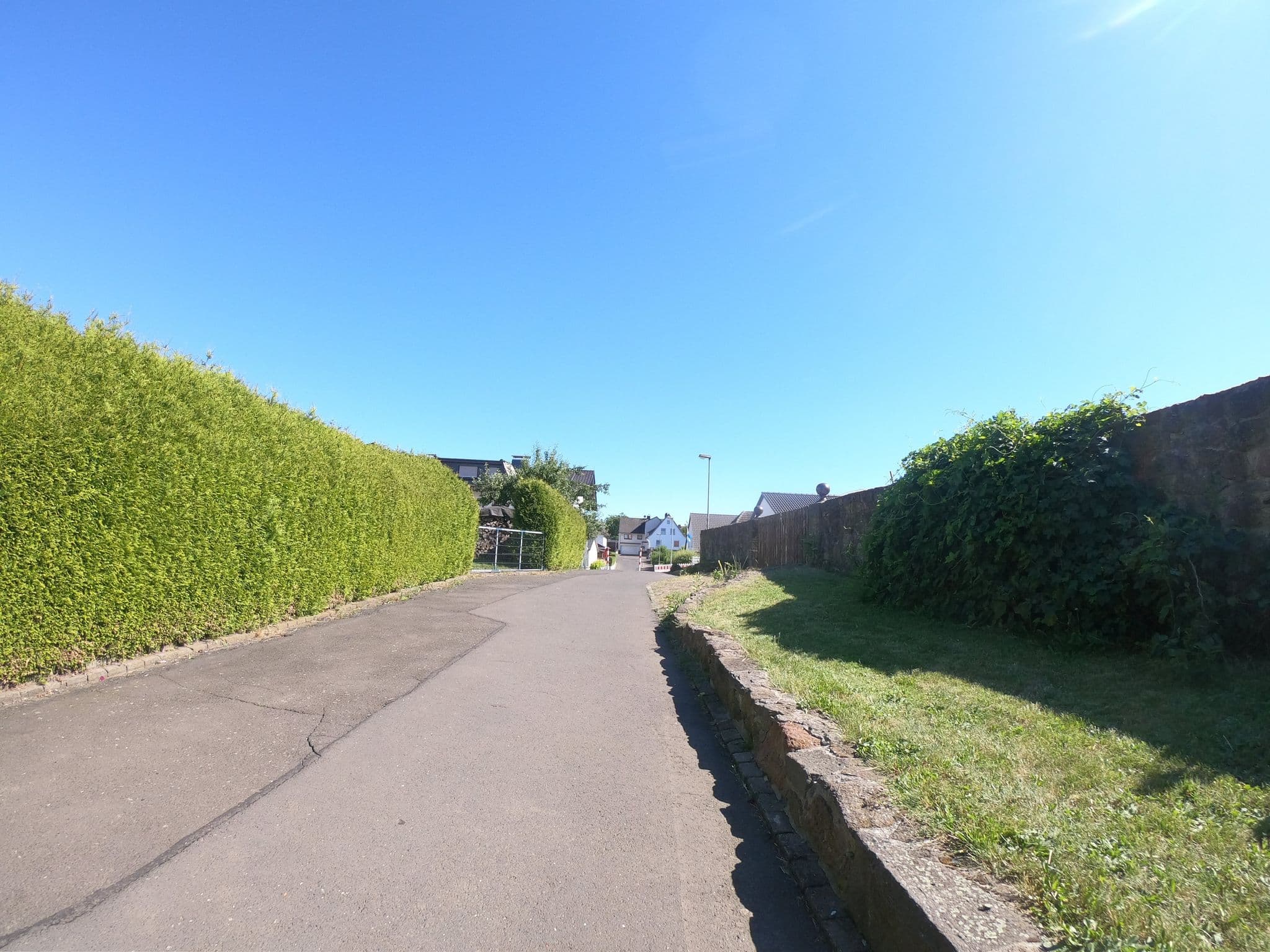 Street view near Hofgut Rüddingshausen, Höingen — © grinninghamster (CC BY-SA · Mapillary)