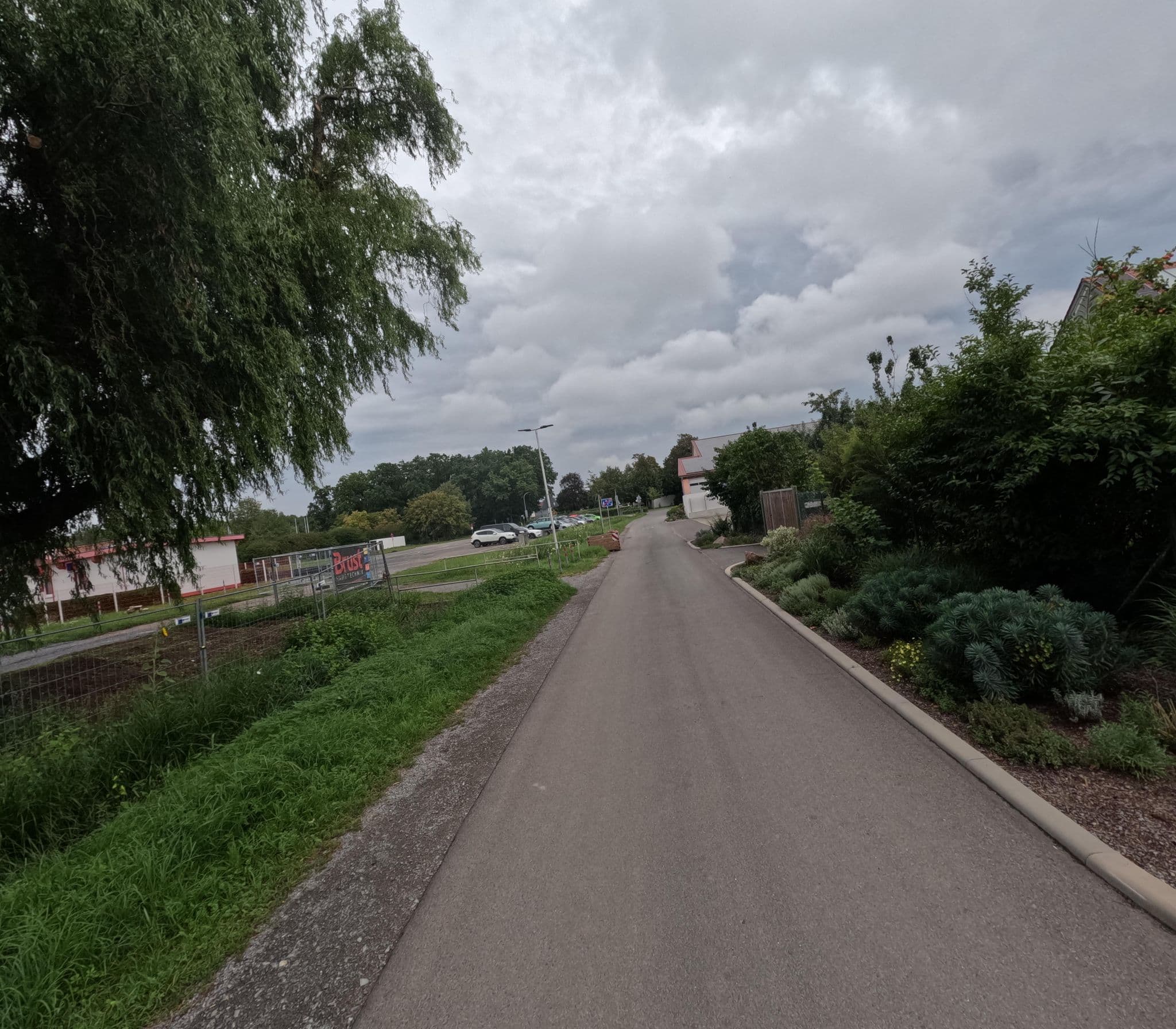 Street view near Wohnmobilstellplatz Röthlein, Röthlein — © AndyKing (CC BY-SA · Mapillary)