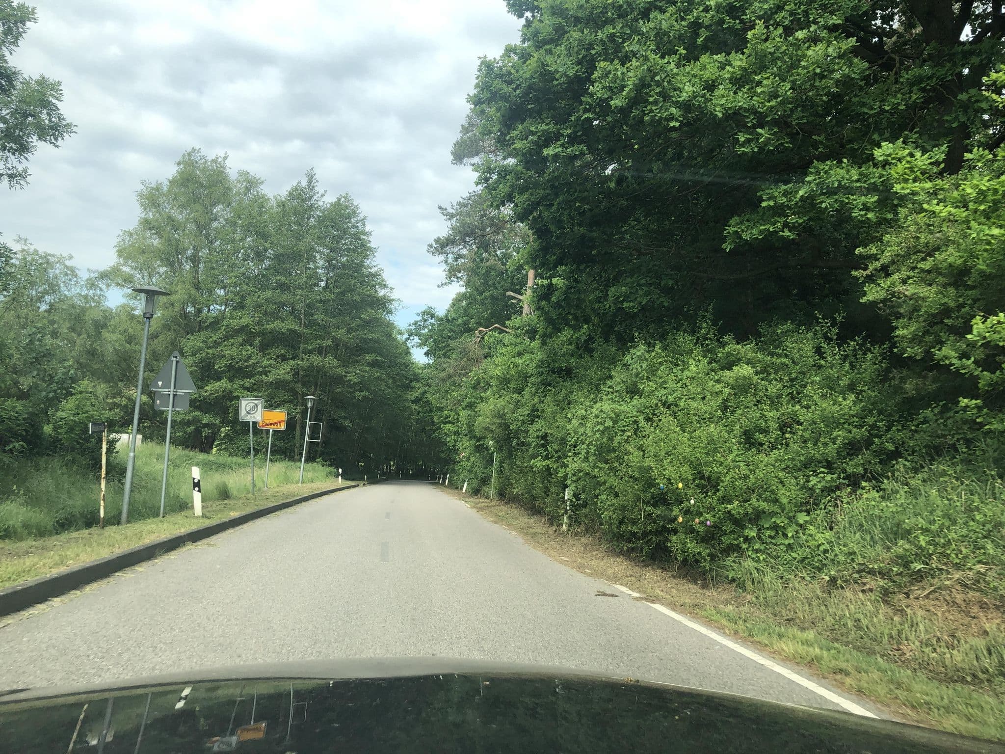 Street view near Waldhotel Podewall, Trollenhagen — © ReWaHep (CC BY-SA · Mapillary)