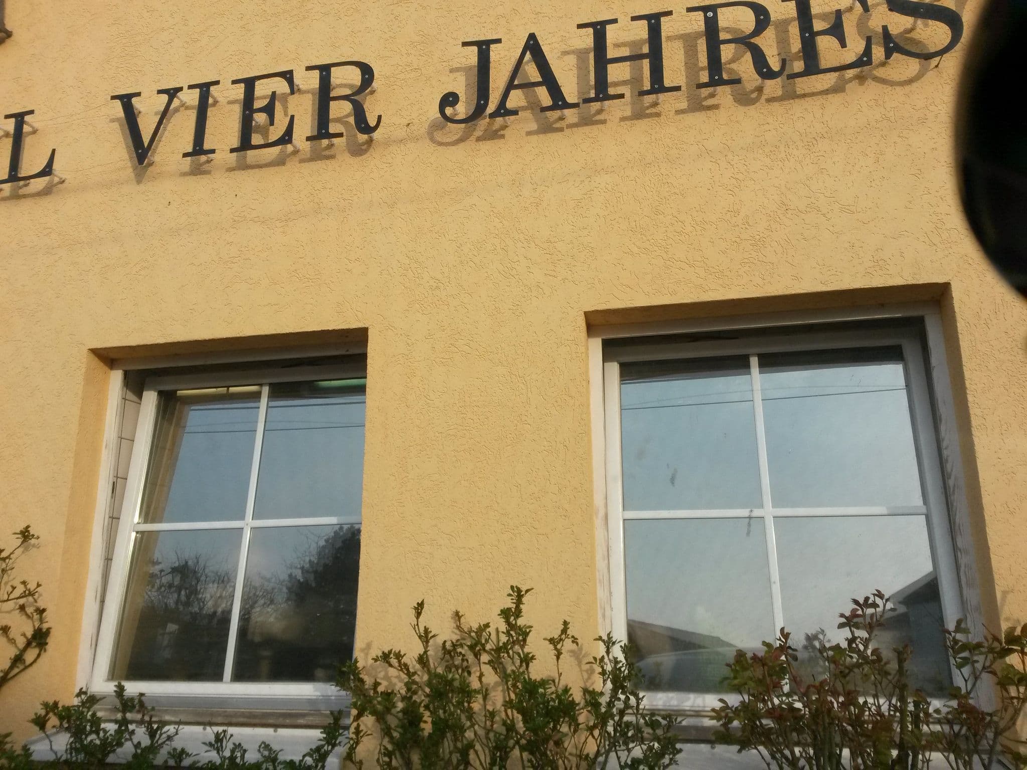 Street view near Strandhotel Vier Jahreszeiten, Waldsieversdorf — © uwekoch (CC BY-SA · Mapillary)