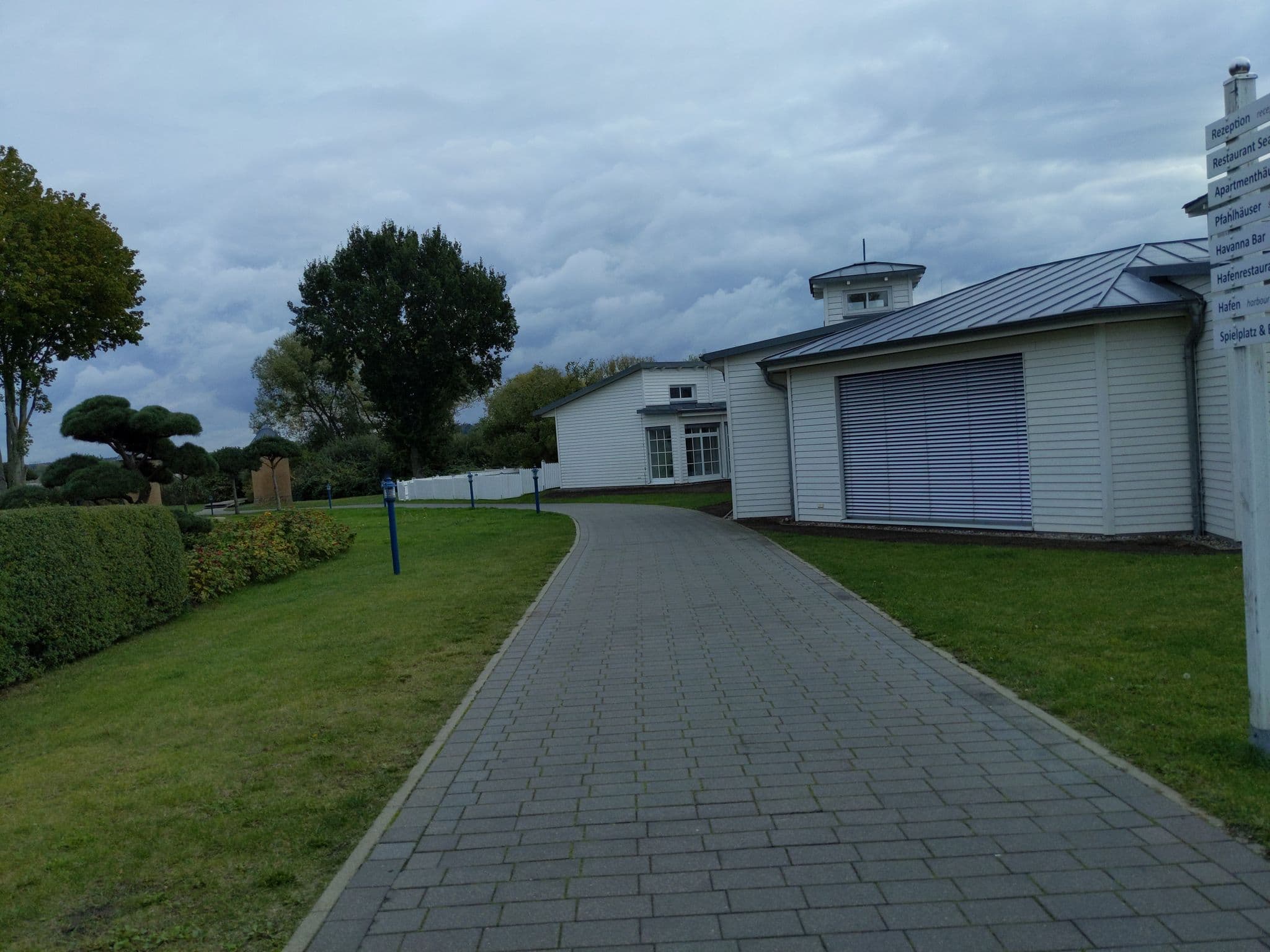 Street view near Sunday Resort Schwielowsee, Werder — © imjeremy (CC BY-SA · Mapillary)
