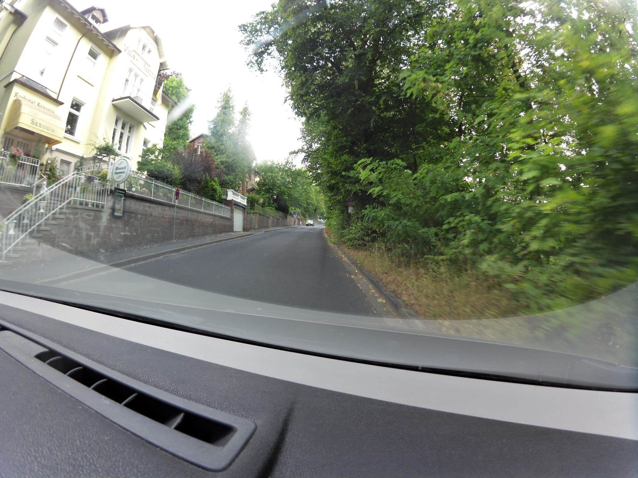 Street view near Hotel Saxonia, Bad Kissingen — © zoegglmeyr1 (CC BY-SA · Mapillary)