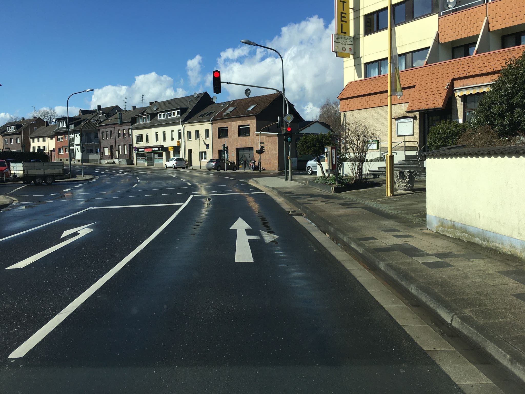 Street view near Hotel Mariaweiler Hof, Düren — © raymond (CC BY-SA · Mapillary)