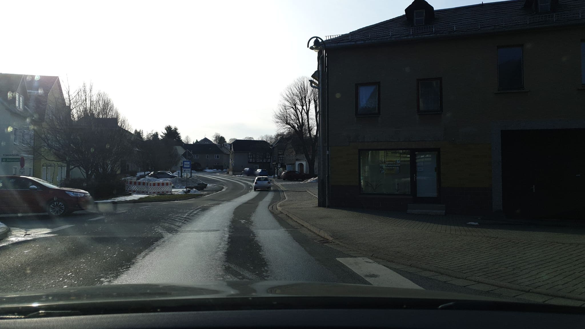 Street view near Hotel "Goldener Löwe", Triebes — © rhaegar (CC BY-SA · Mapillary)