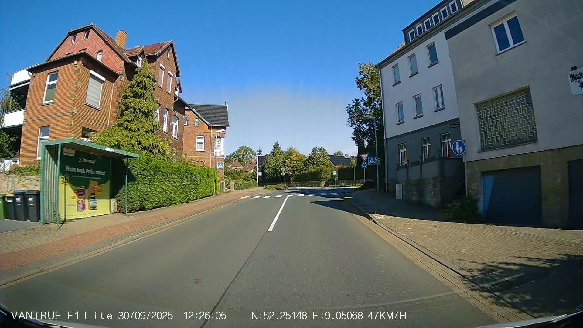 Street view near Bückeburger Hof, Bückeburg — © Hightower- (CC BY-SA · Mapillary)