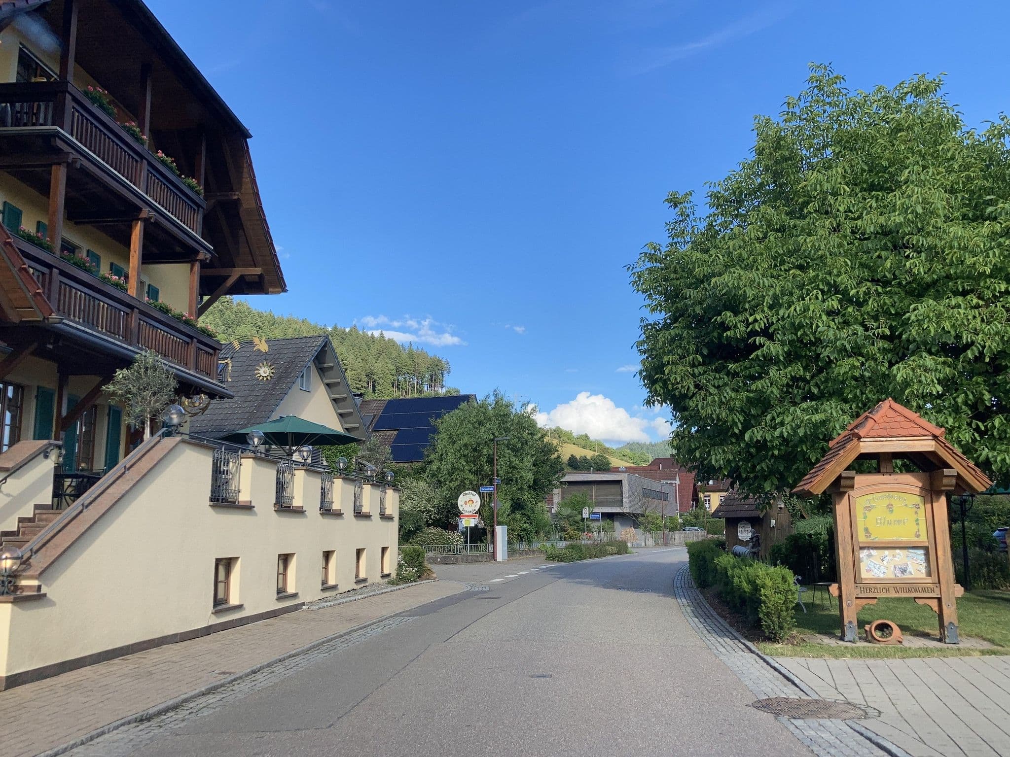 Street view near Gasthaus zur Blume, Haslach im Kinzigtal — © tasmaniadevil (CC BY-SA · Mapillary)