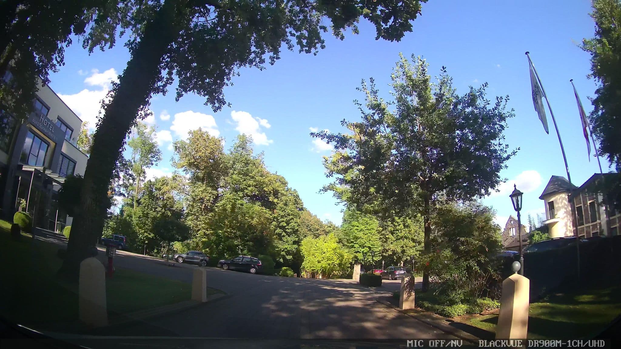 Street view near Burg Schwarzenstein, Geisenheim — © chuck (CC BY-SA · Mapillary)