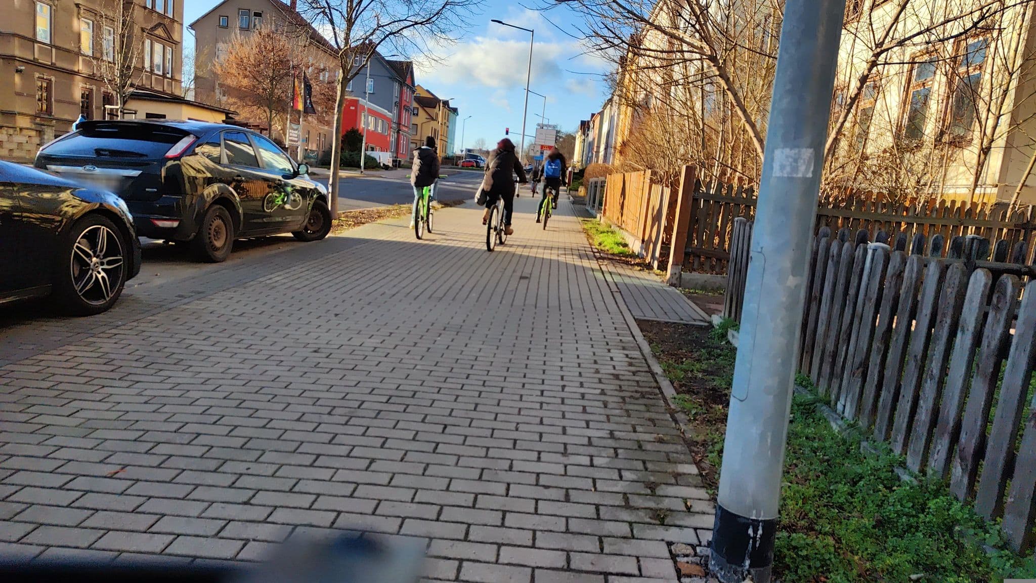 Street view near Pension "Kleiner Nachbar", Gotha — © completegth (CC BY-SA · Mapillary)