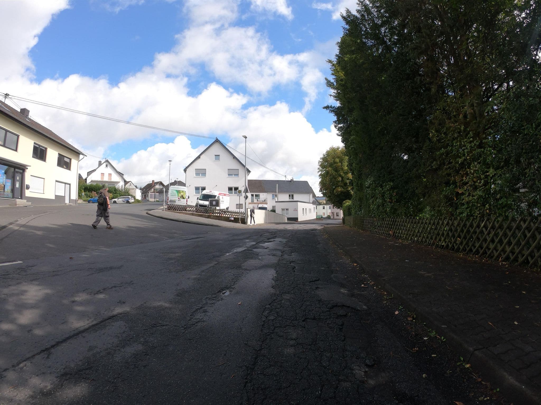 Street view near Hotel zur Post, Bonefeld — © bernd1960 (CC BY-SA · Mapillary)