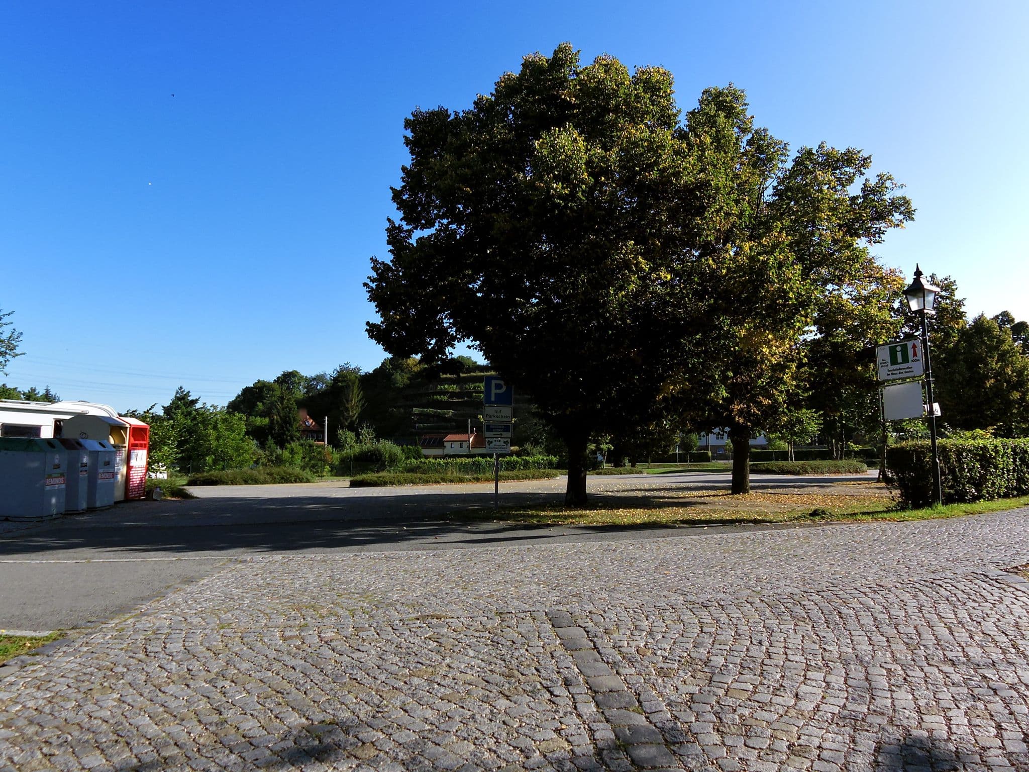 Street view near SP Diesbar-Seußlitz, Weißig — © zoegglmeyr (CC BY-SA · Mapillary)
