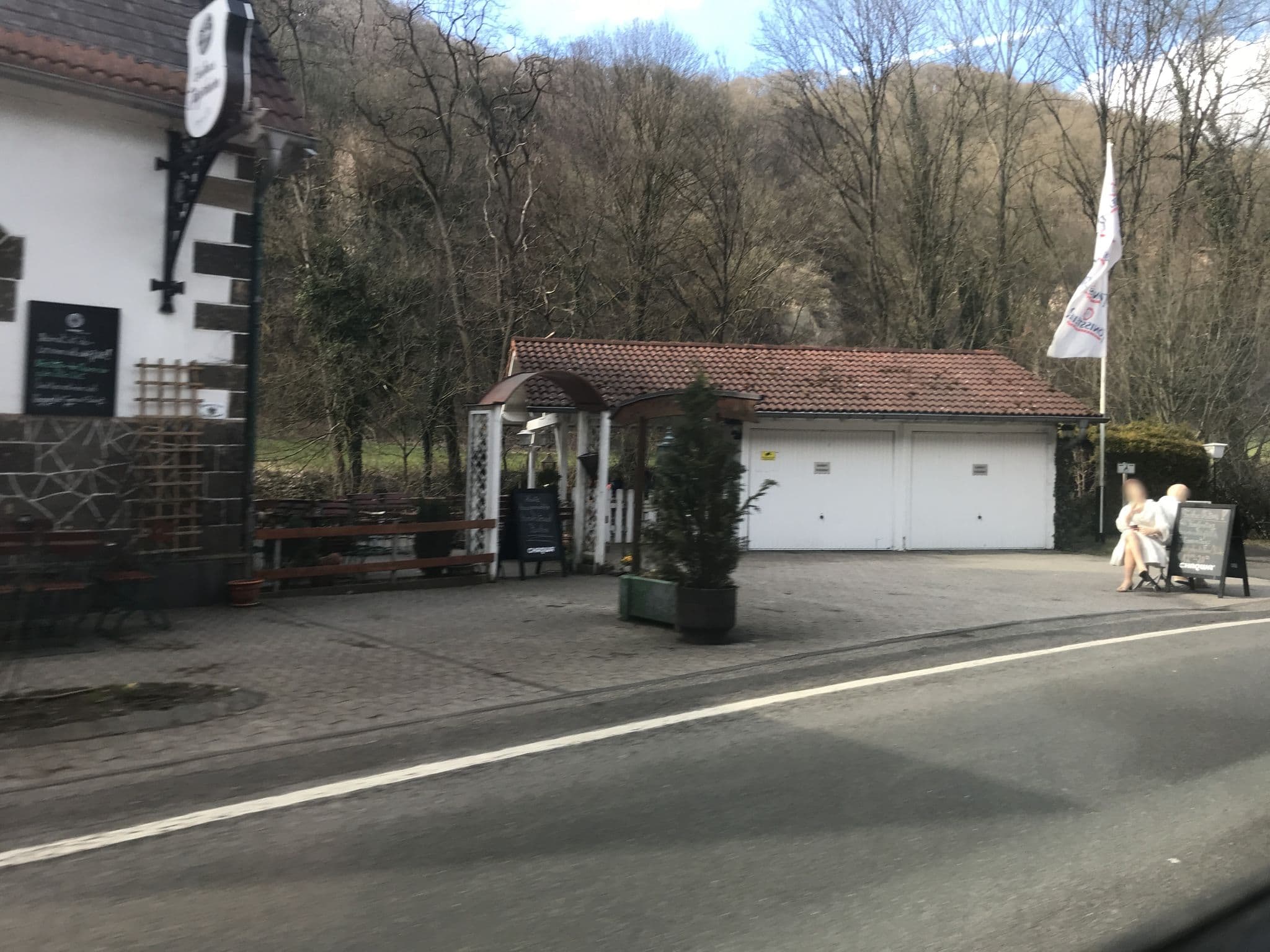 Street view near Schmökermühle, Burgbrohl — © miguel_andrade (CC BY-SA · Mapillary)