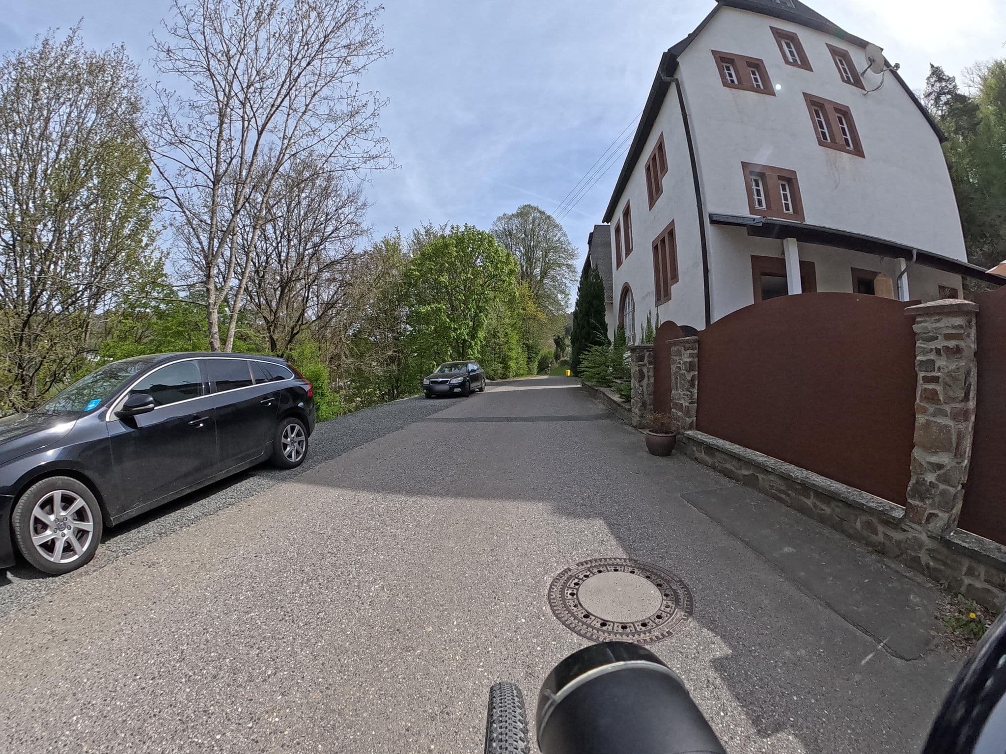 Street view near Pension Müscher Bahnhof, Üxheim — © mapillaryme (CC BY-SA · Mapillary)