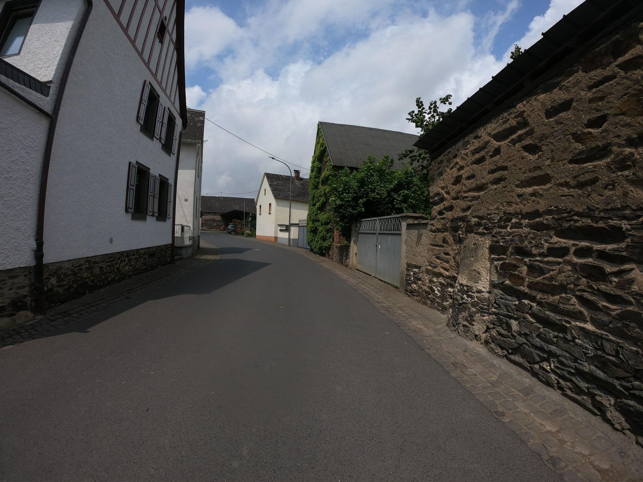 Street view near Eifelhof, Treis-Karden — © joostjakob (CC BY-SA · Mapillary)