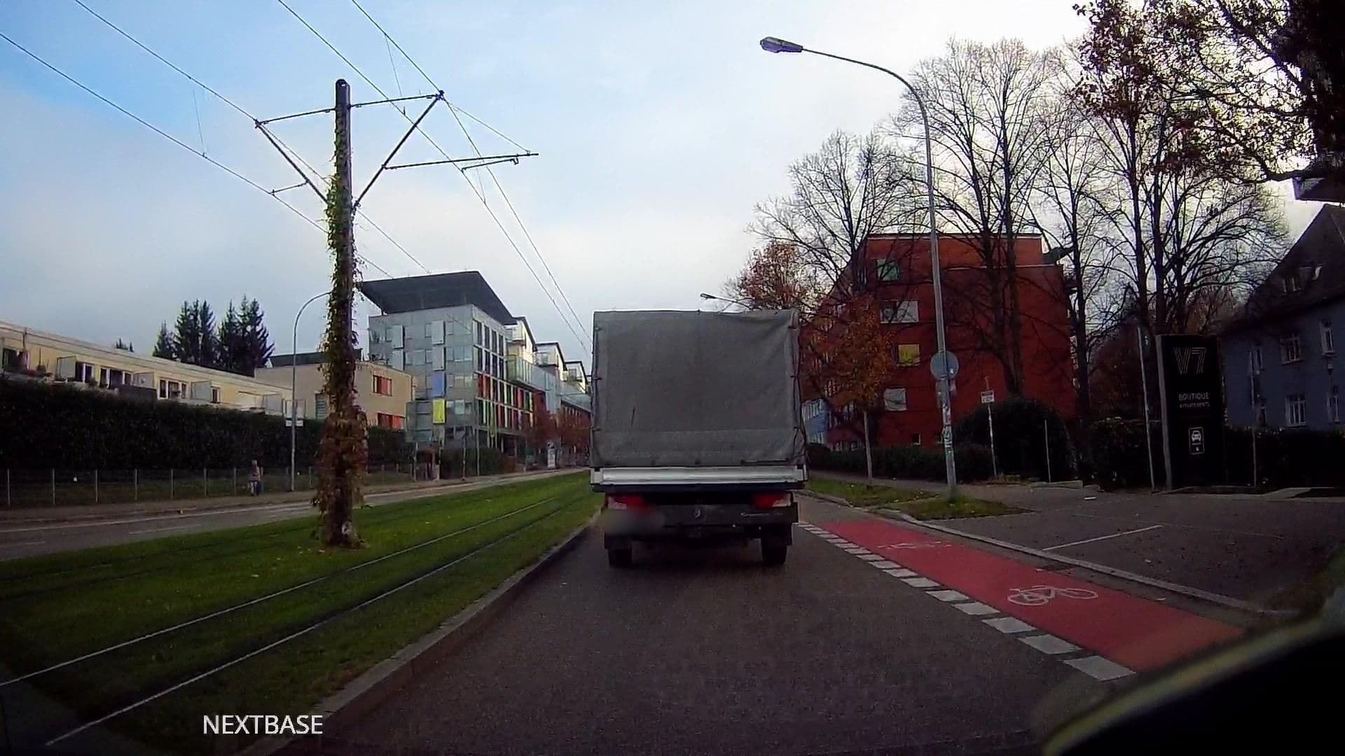 Street view near V7 Boutique Appartements, Merzhausen — © derlipper (CC BY-SA · Mapillary)