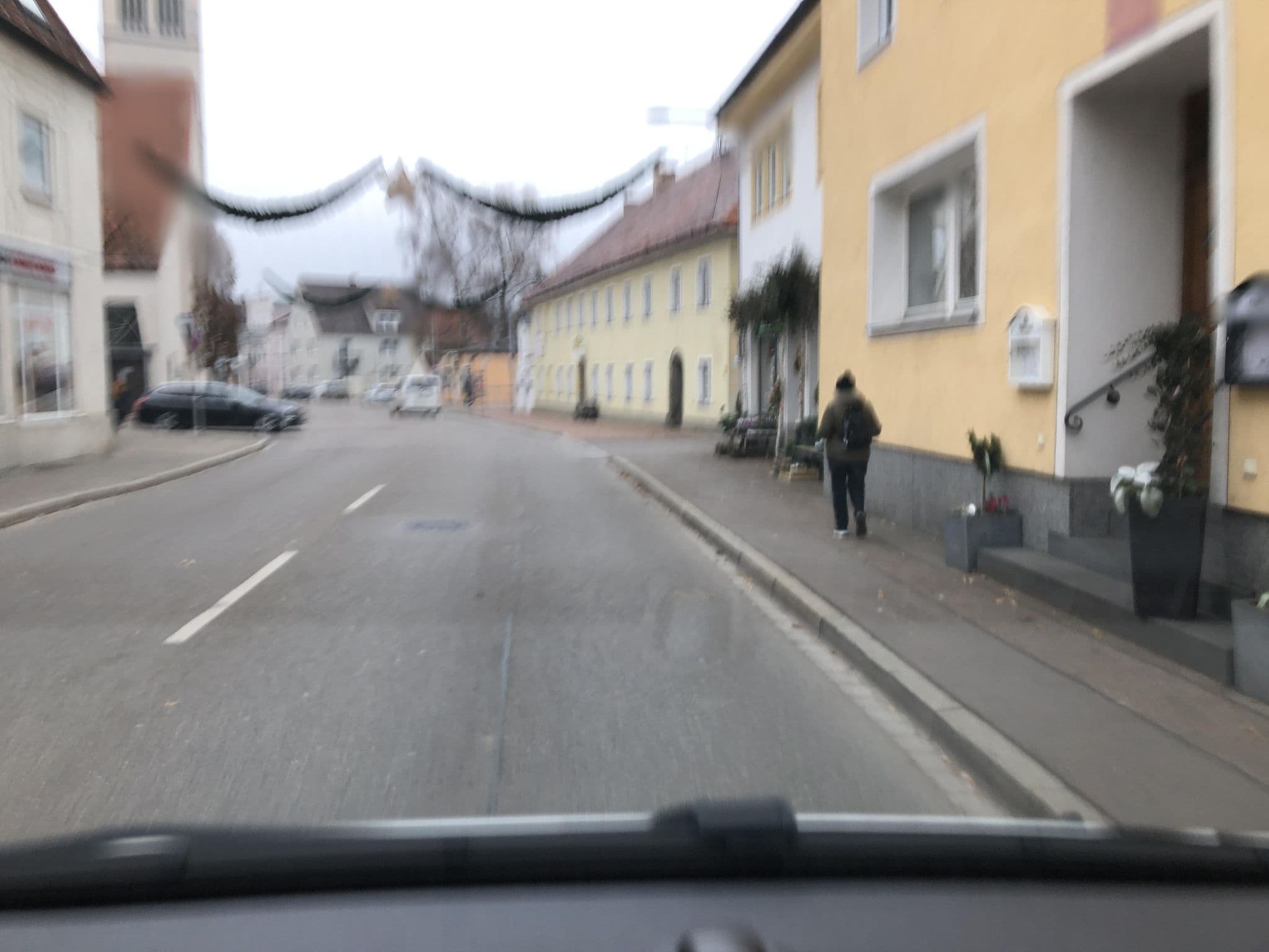 Street view near Hotel Goldener Greifen, Donauwörth — © institutverkehr (CC BY-SA · Mapillary)