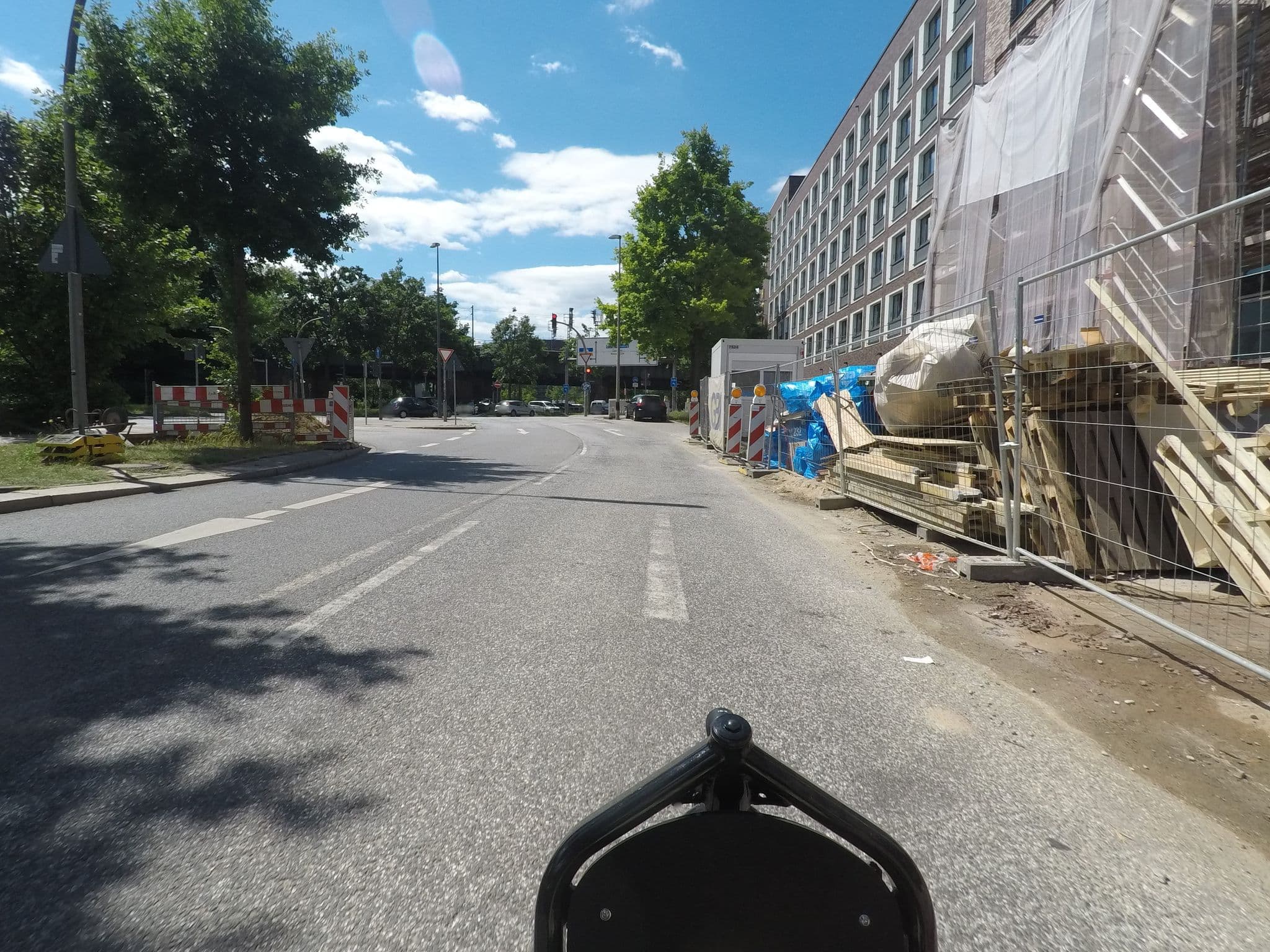 Street view near Moxy Hotel, Borgfelde — © mjay (CC BY-SA · Mapillary)