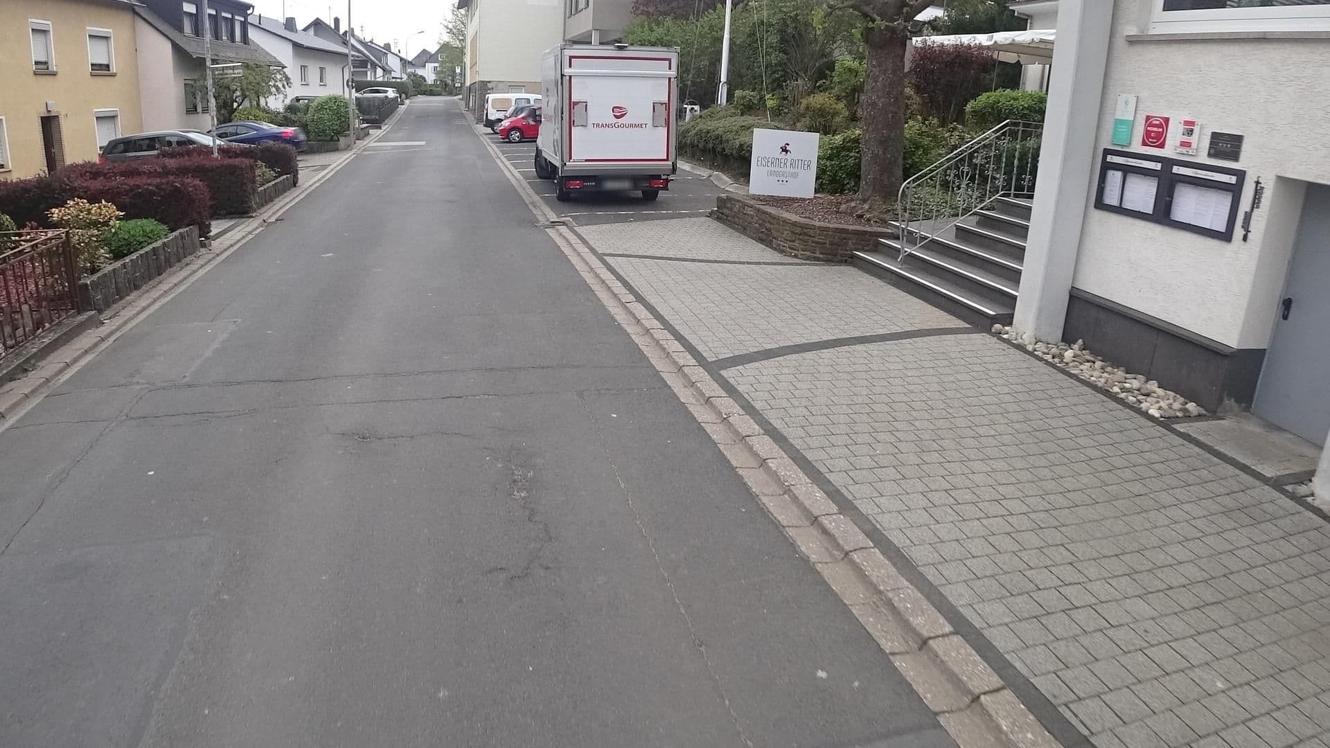 Street view near Landgasthof Eiserner Ritter, Kamp-Bornhofen — © Vosgivince (CC BY-SA · Mapillary)