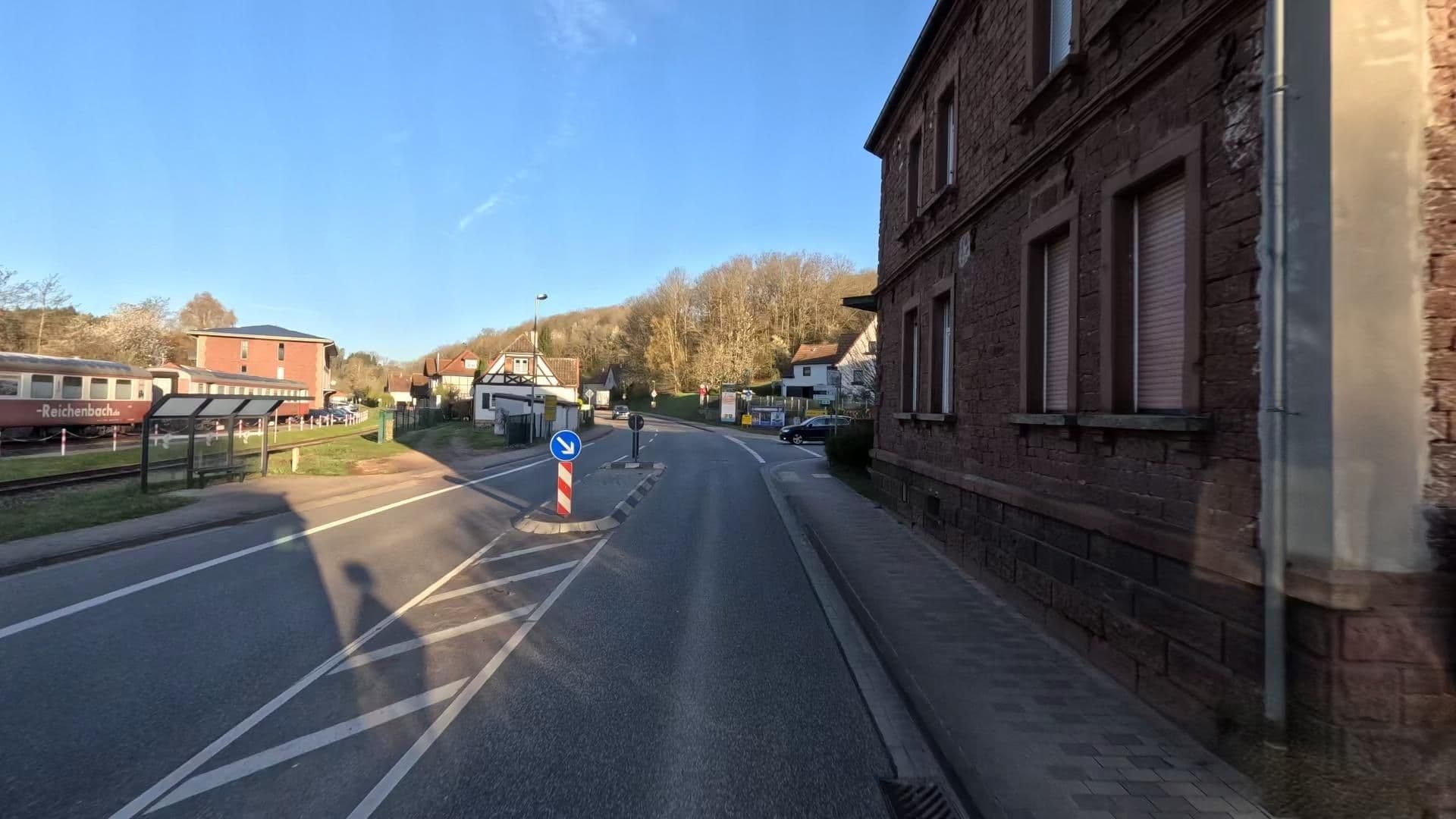 Street view near Ferienbahnhof Reichenbach - Ferienwaggon 5, Dahn — © bct (CC BY-SA · Mapillary)